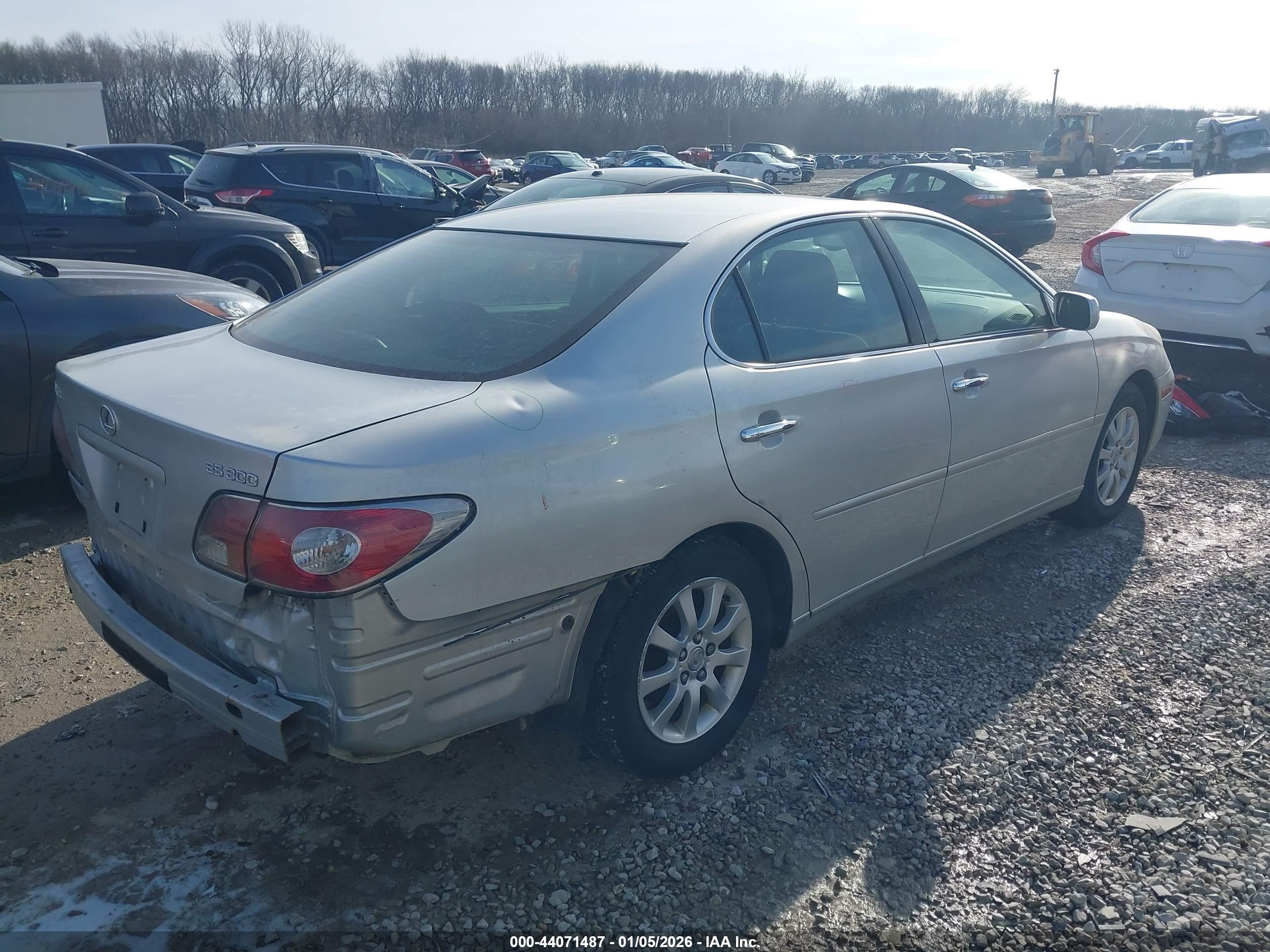 LEXUS ES image 4