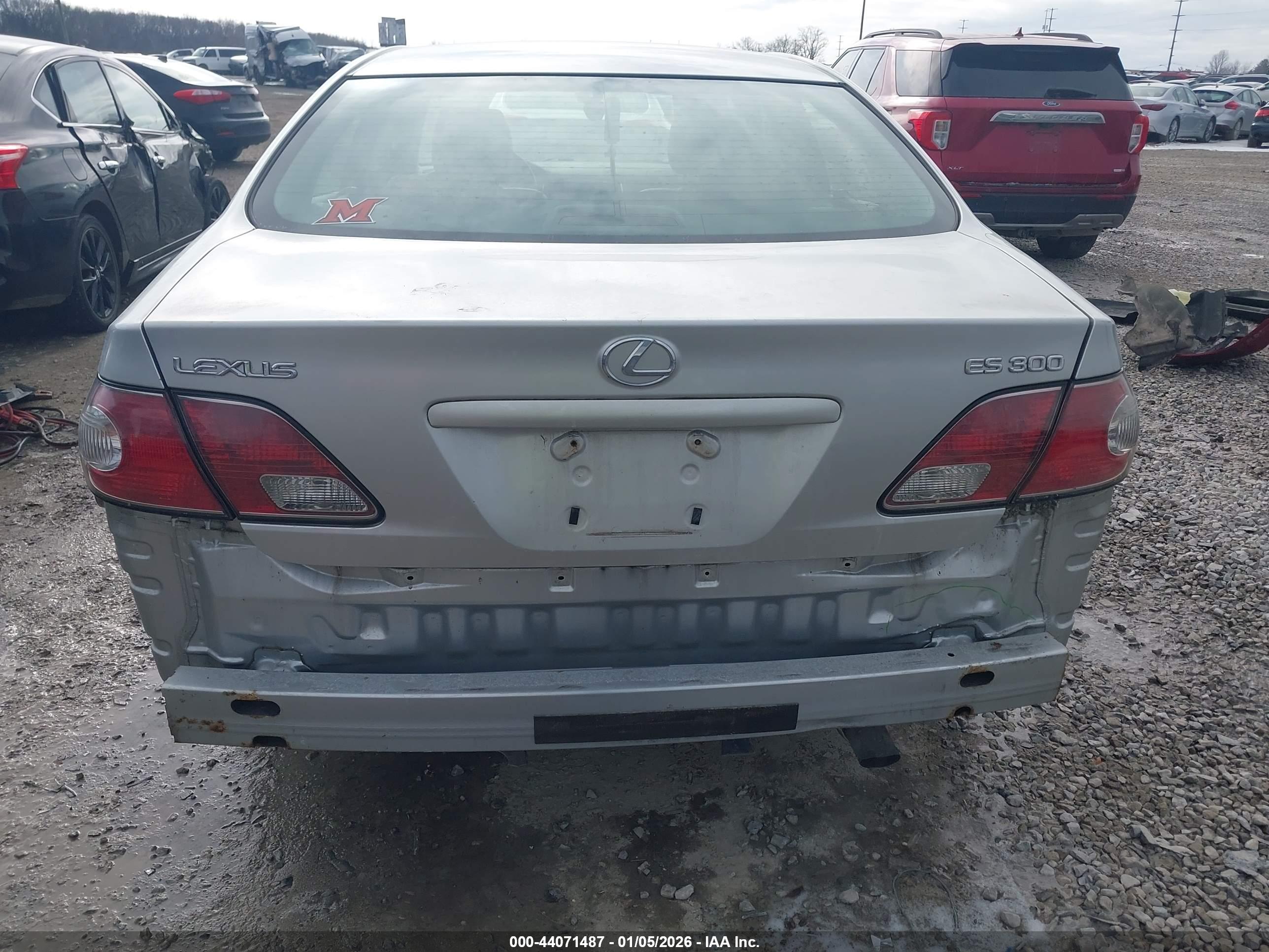 LEXUS ES image 6