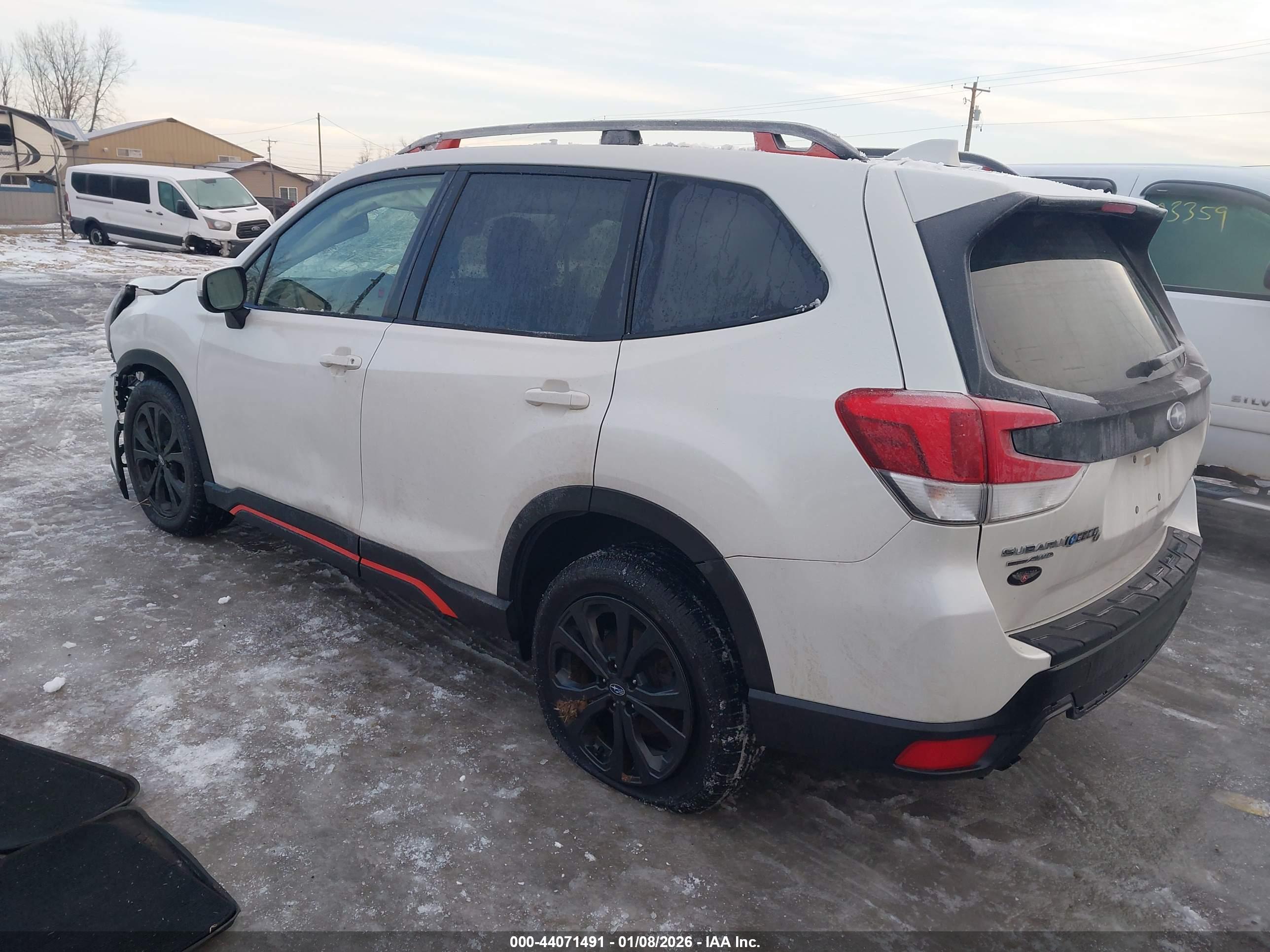 SUBARU FORESTER image 3