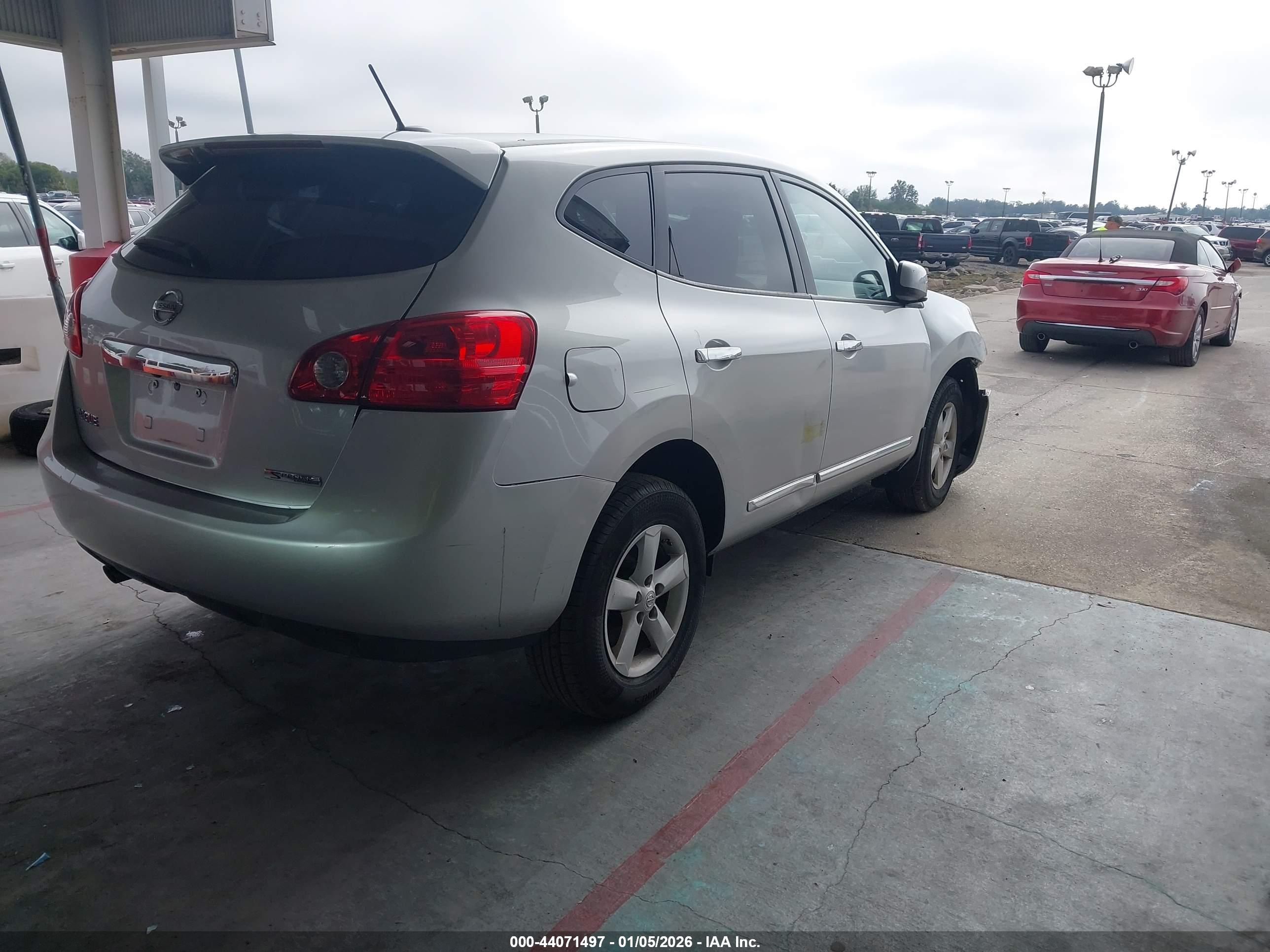 NISSAN ROGUE image 4