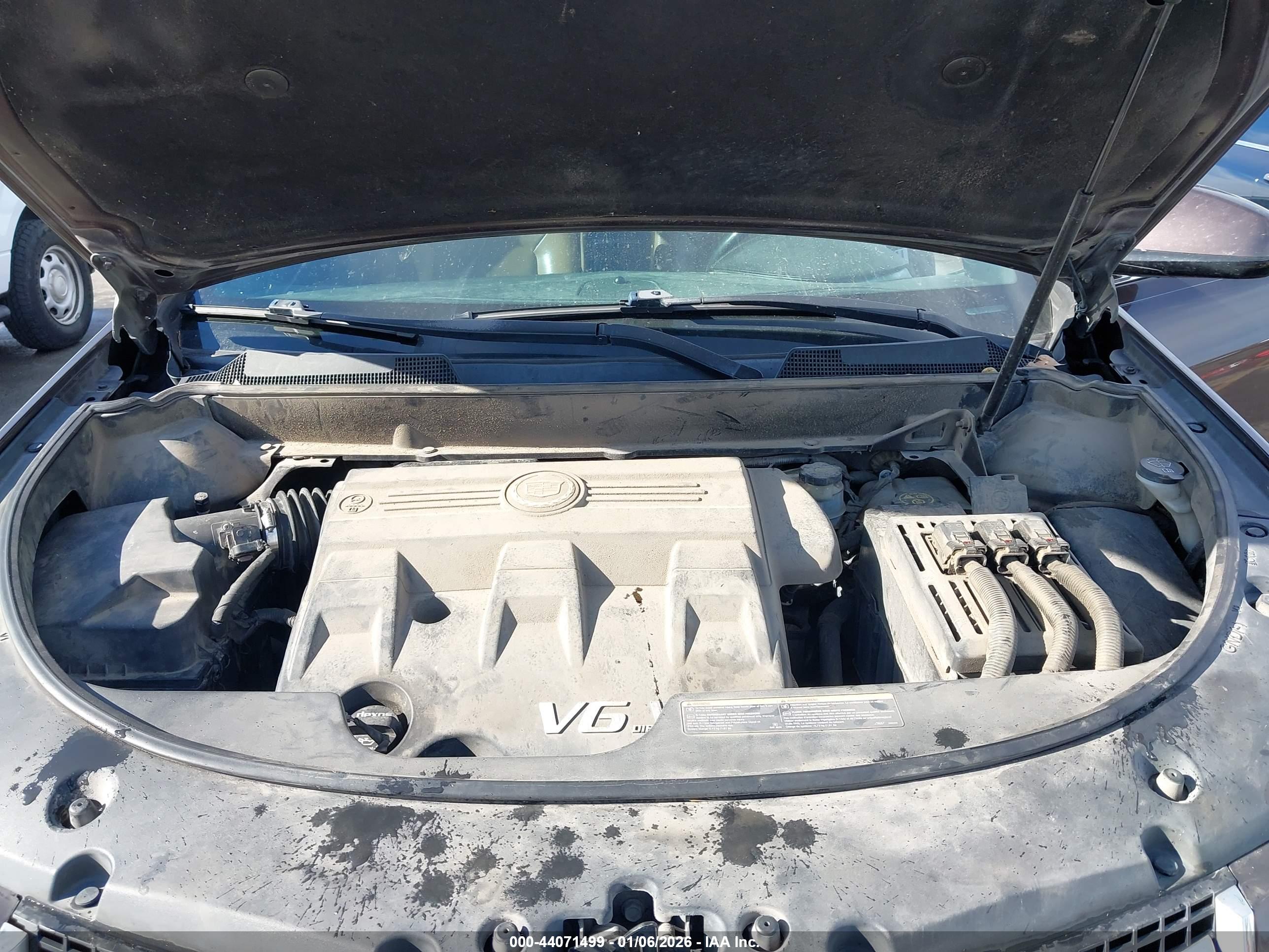 CADILLAC SRX image 10