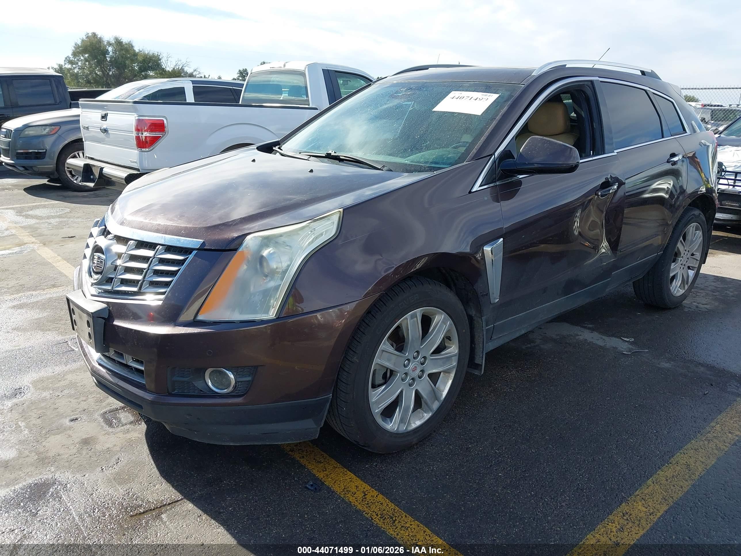 CADILLAC SRX image 2
