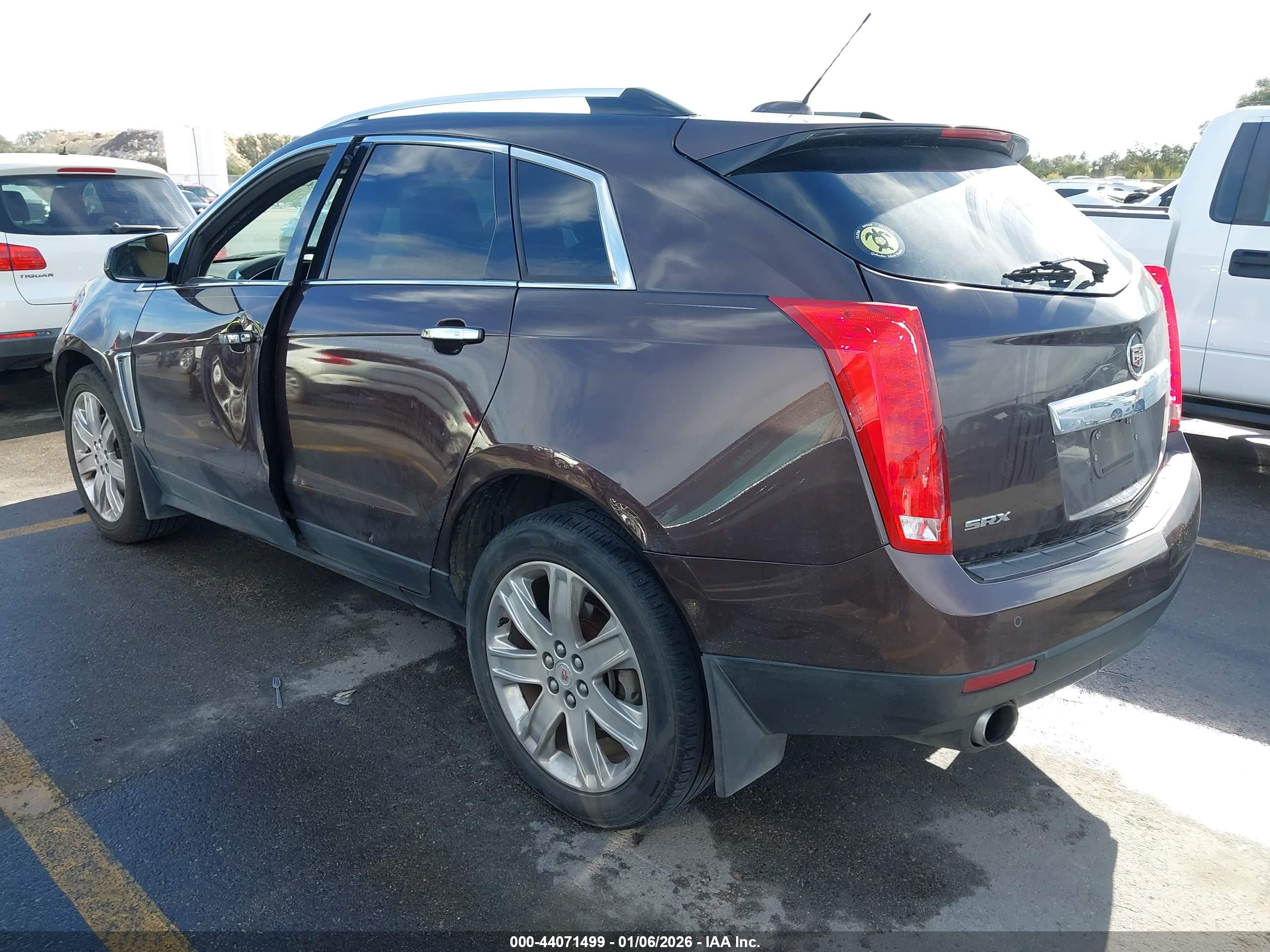 CADILLAC SRX image 3