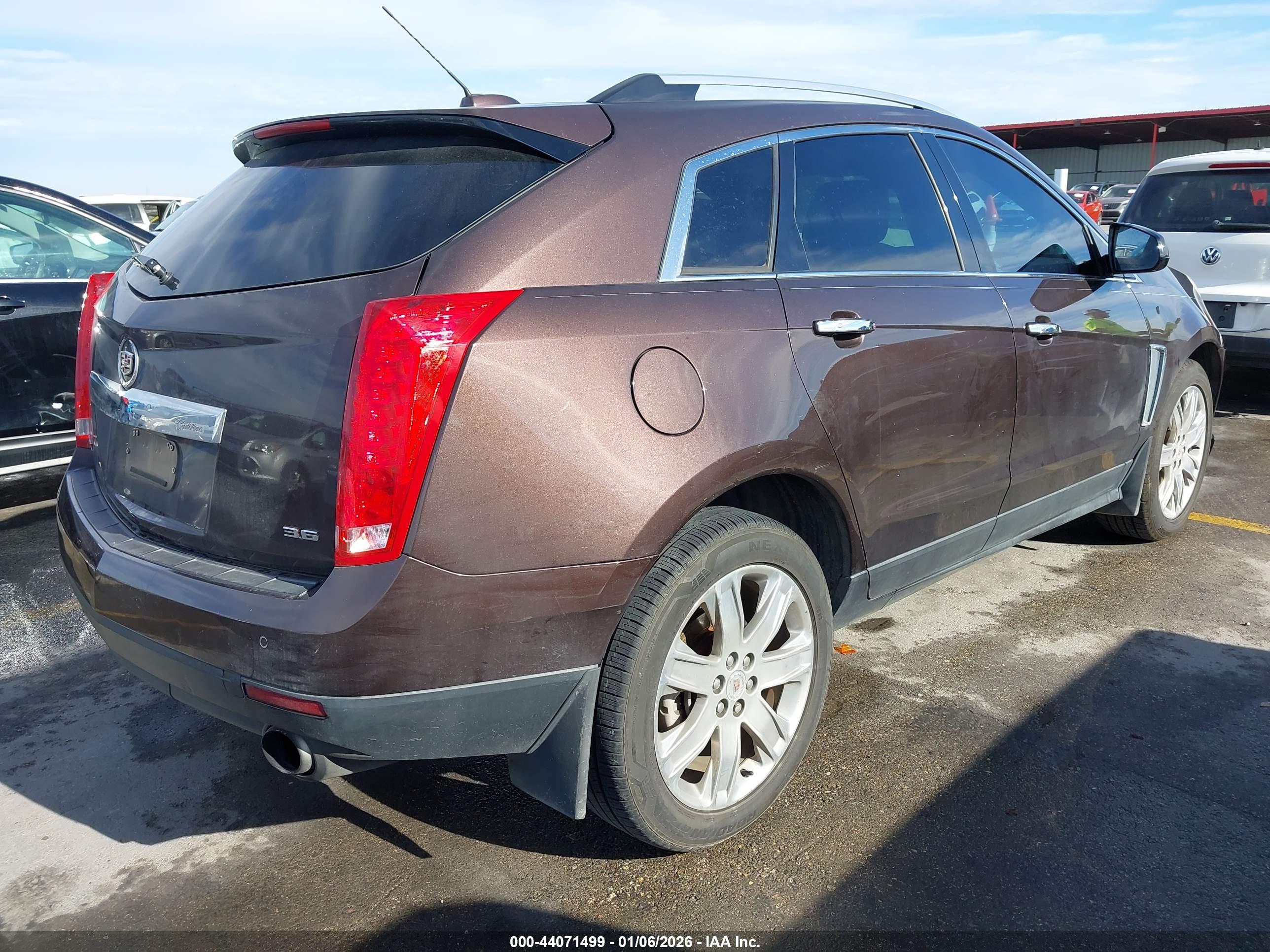 CADILLAC SRX image 4
