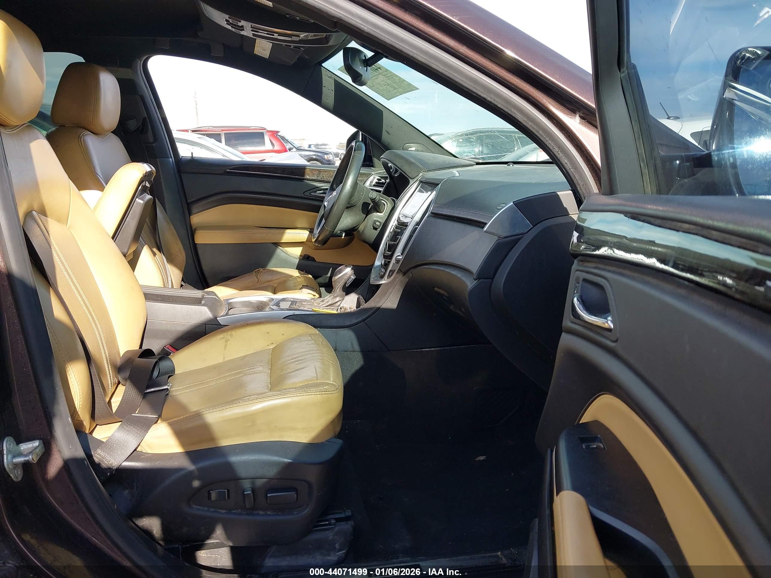 CADILLAC SRX image 5