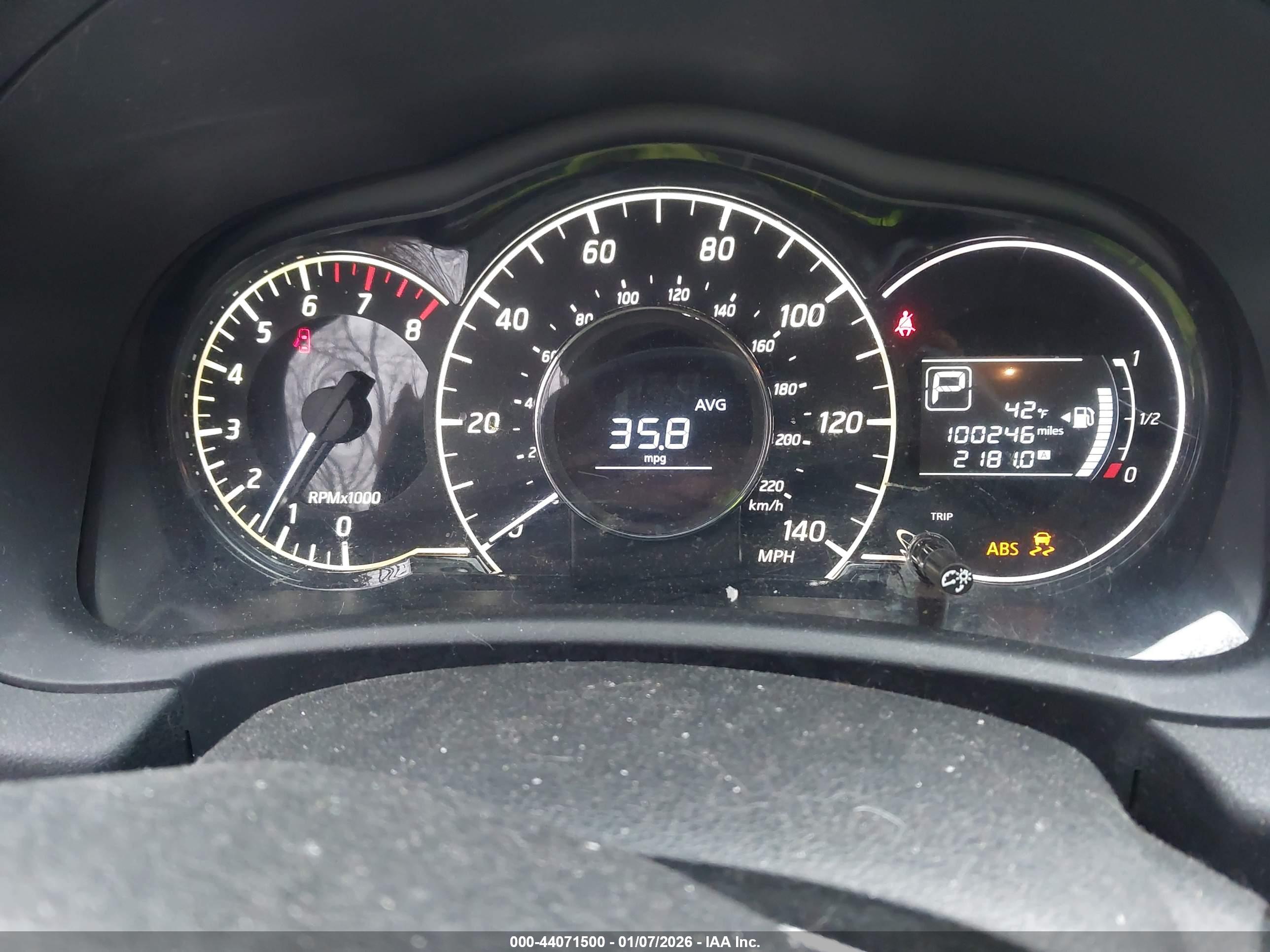 NISSAN VERSA image 7