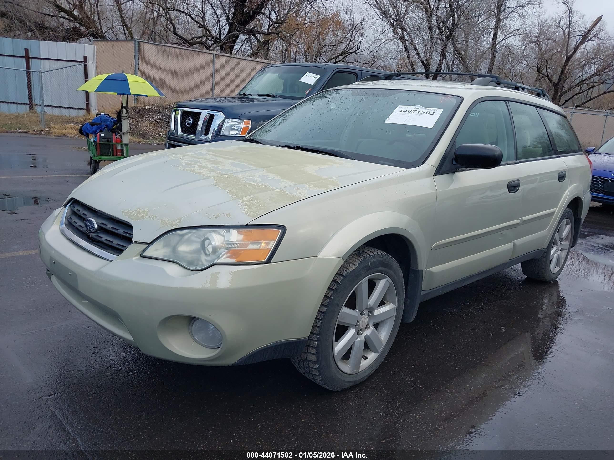 SUBARU OUTBACK image 2