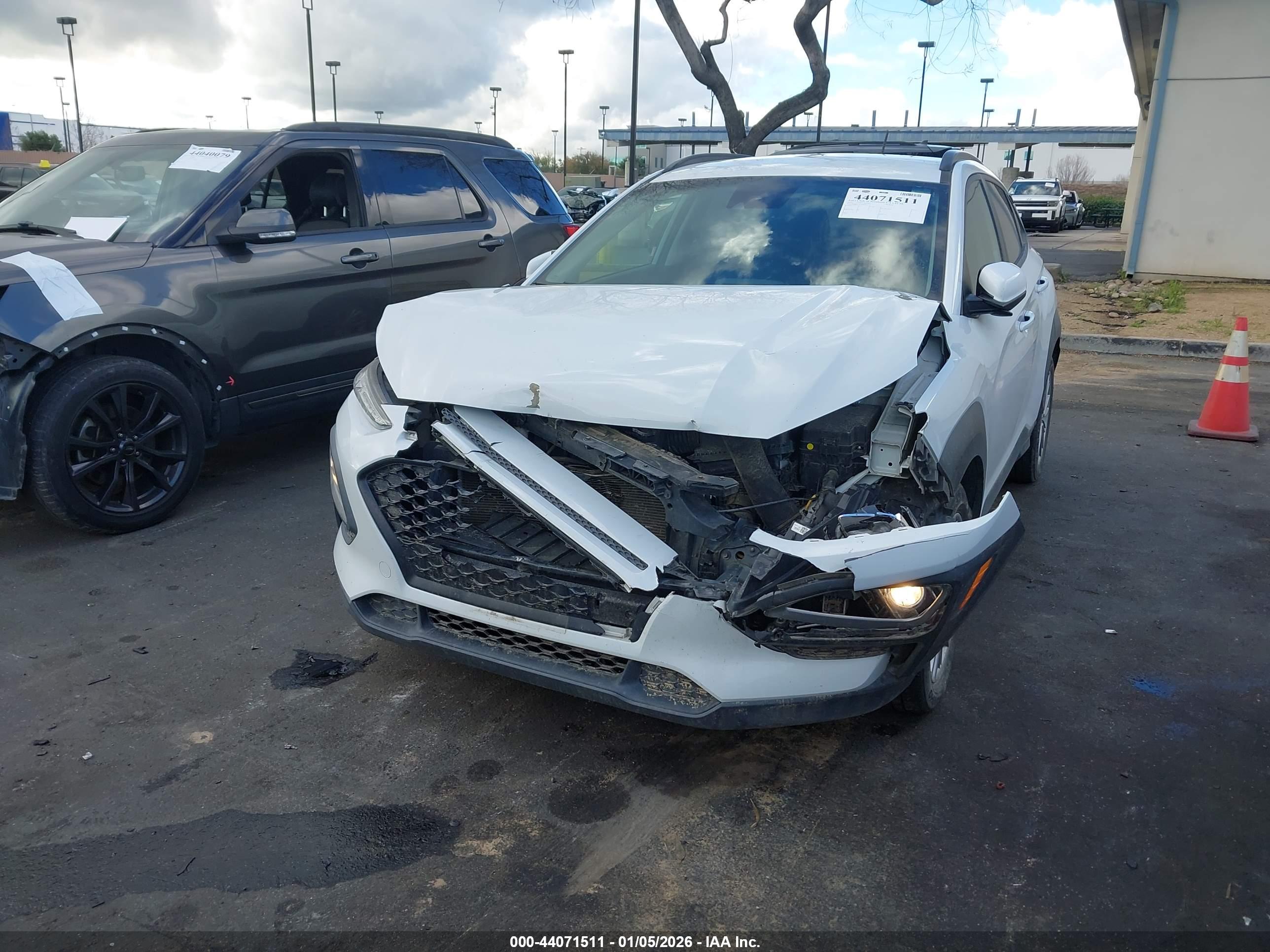 HYUNDAI KONA image 6