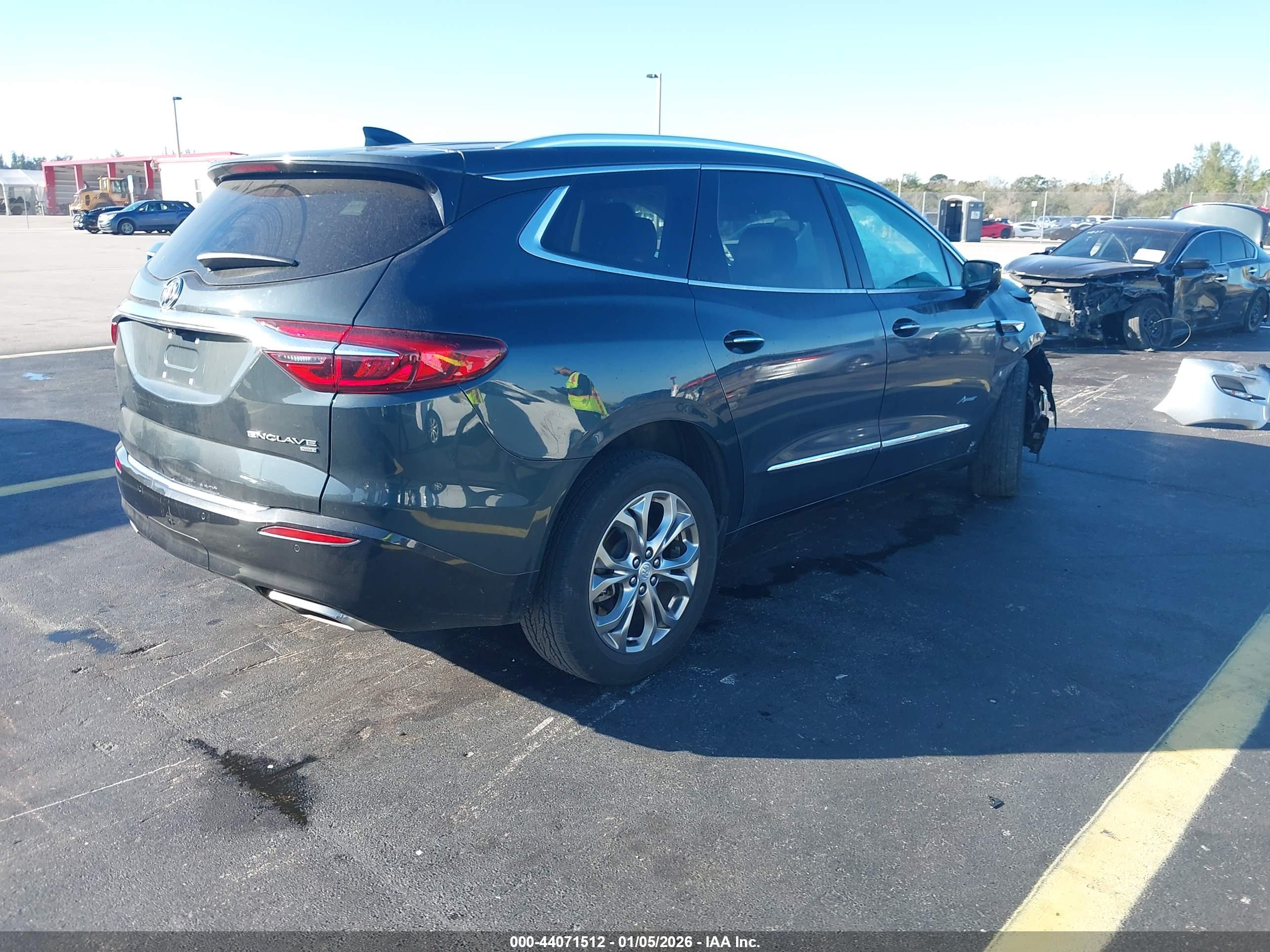 BUICK ENCLAVE image 4
