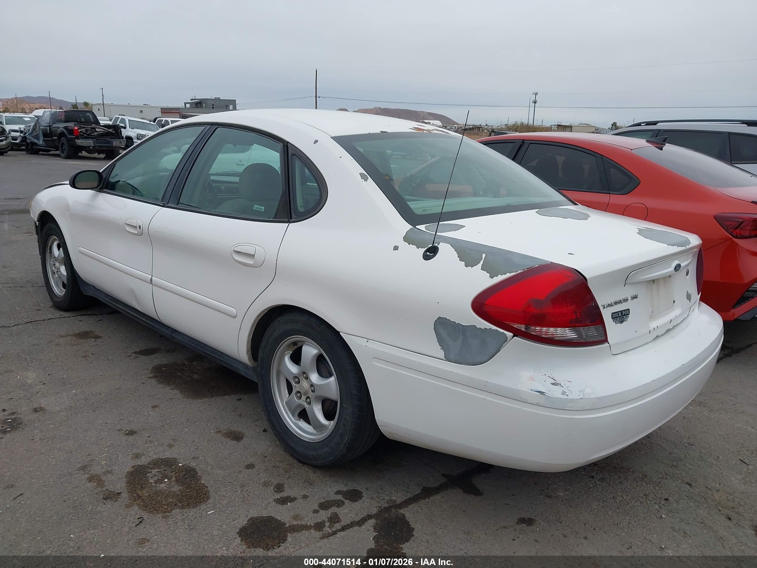FORD TAURUS image 3