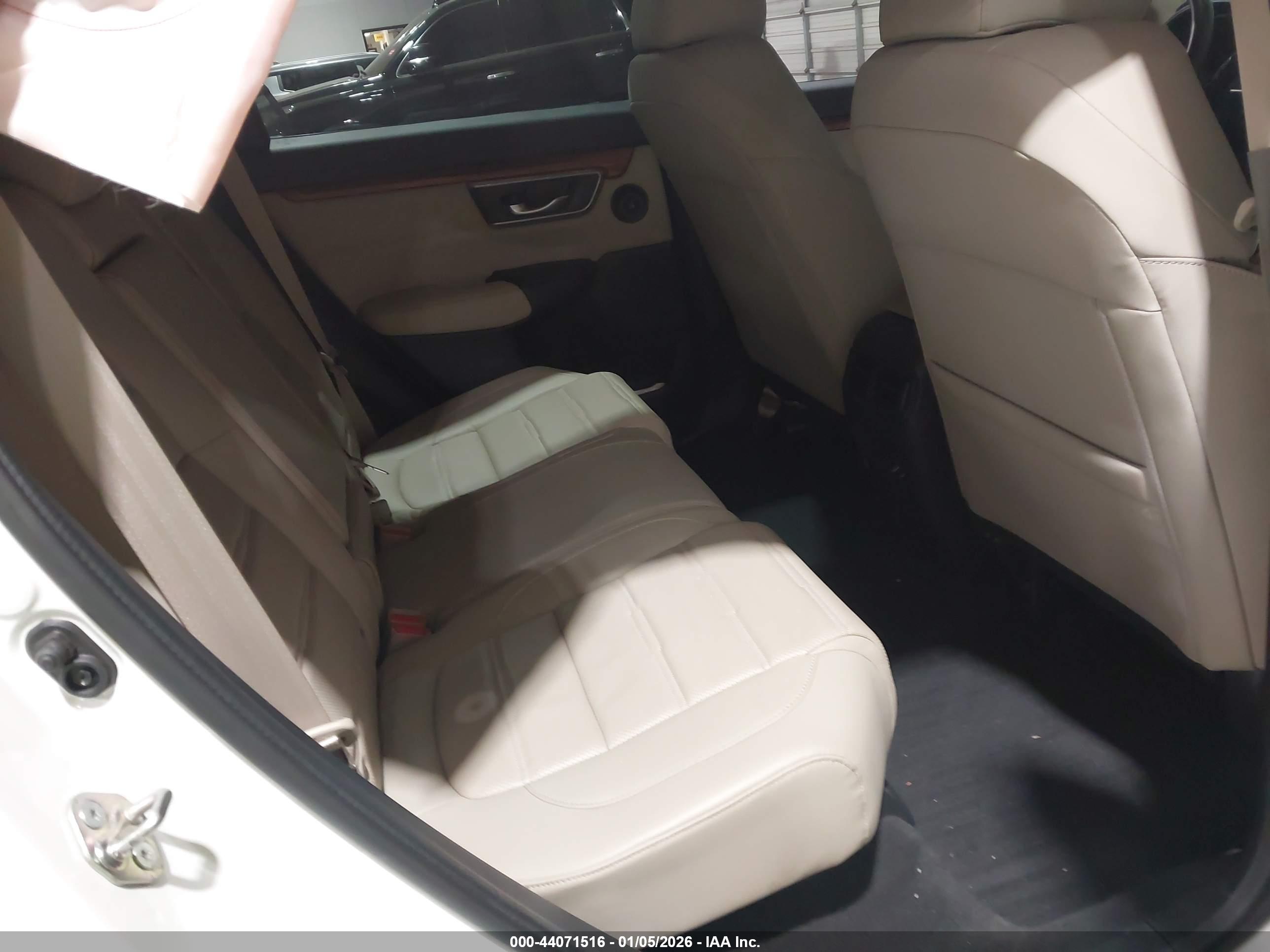 HONDA CR-V image 8