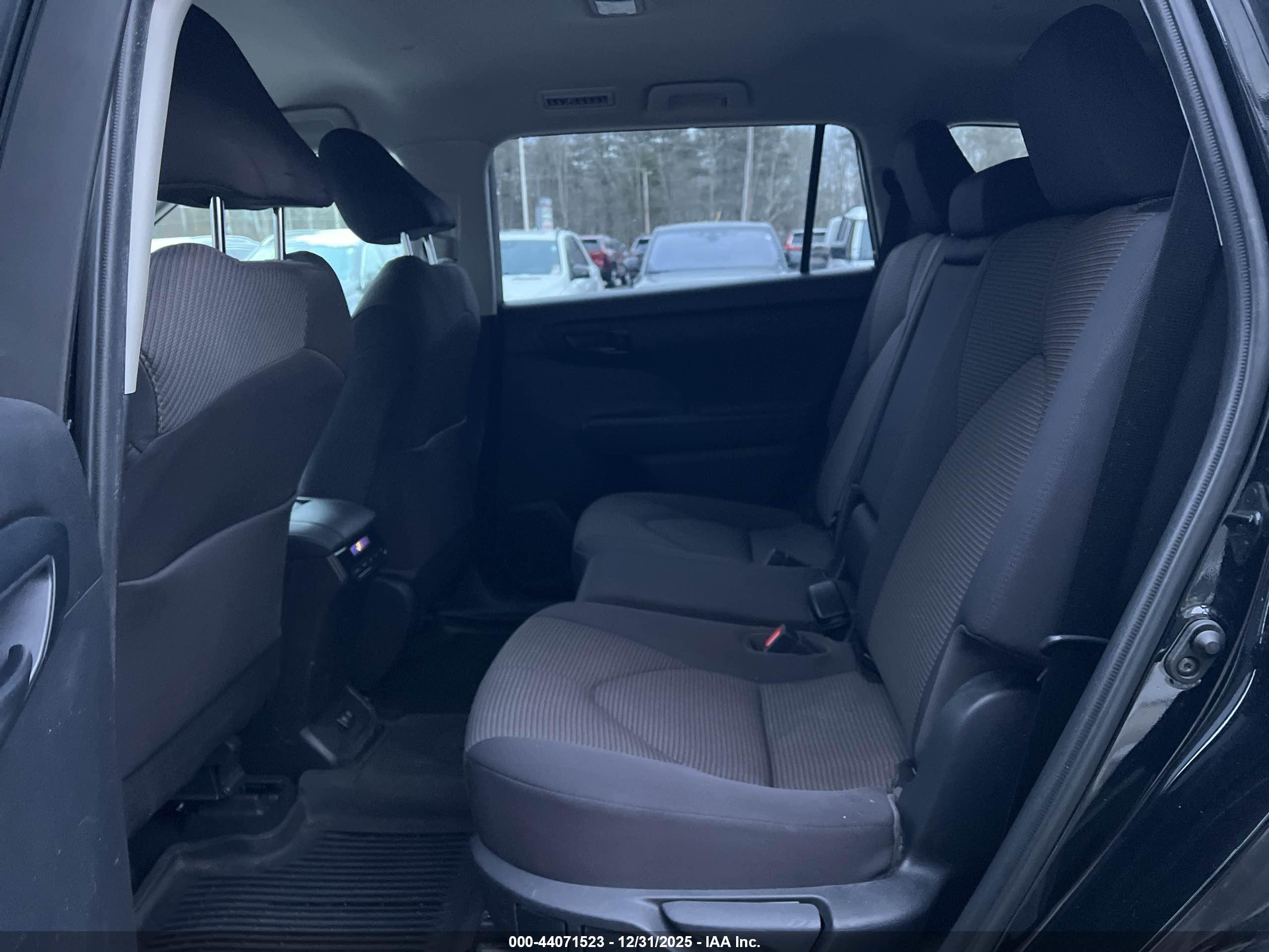 TOYOTA HIGHLANDER image 8