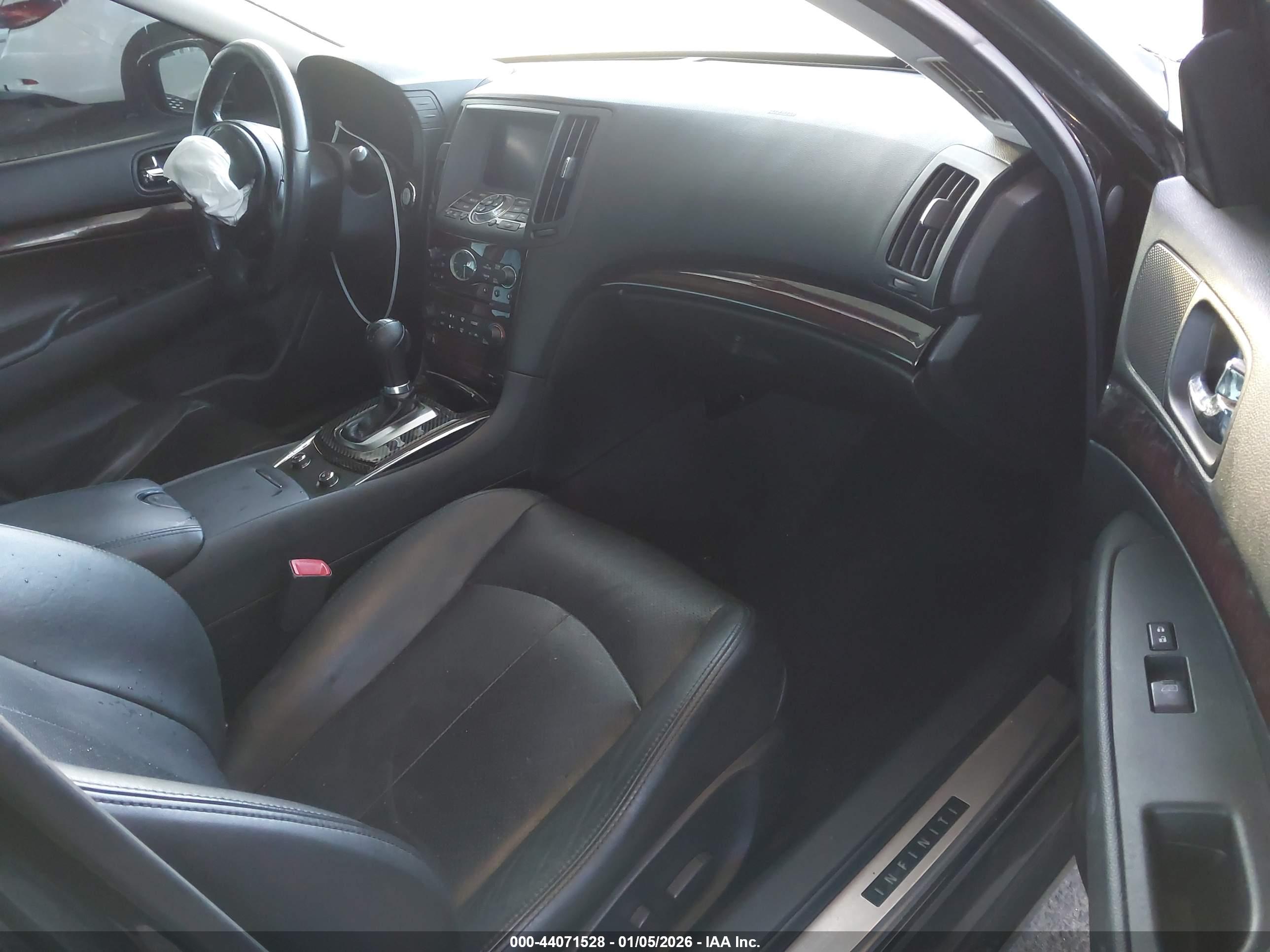 INFINITI G37 image 5