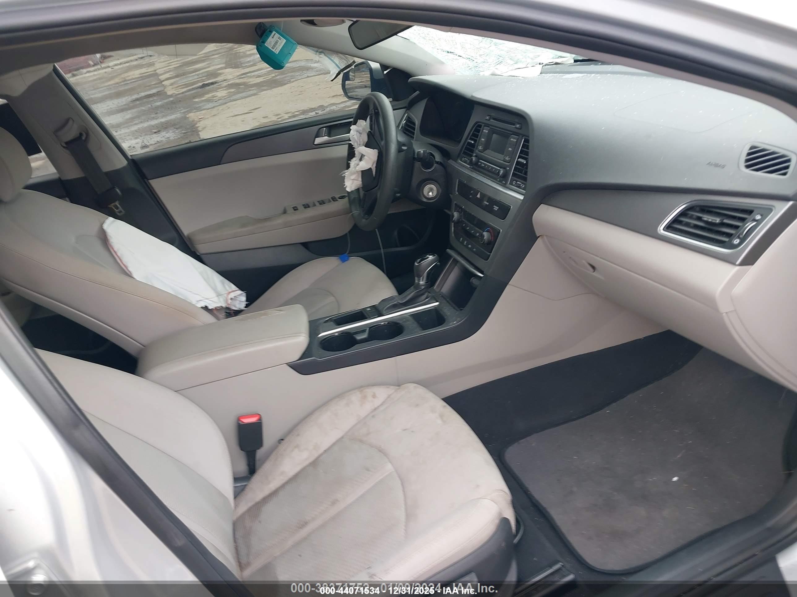 HYUNDAI SONATA image 5