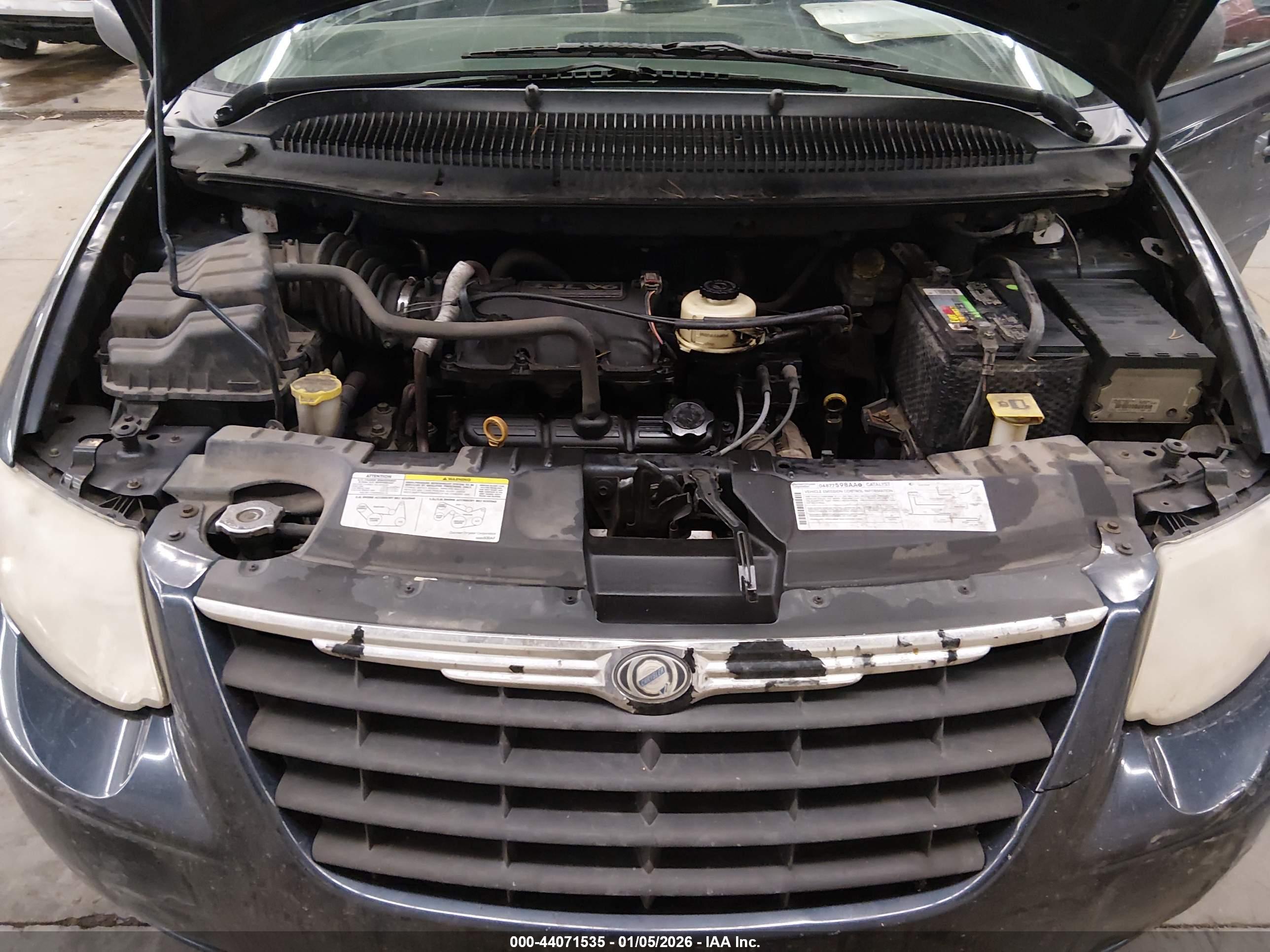 CHRYSLER TOWN image 10