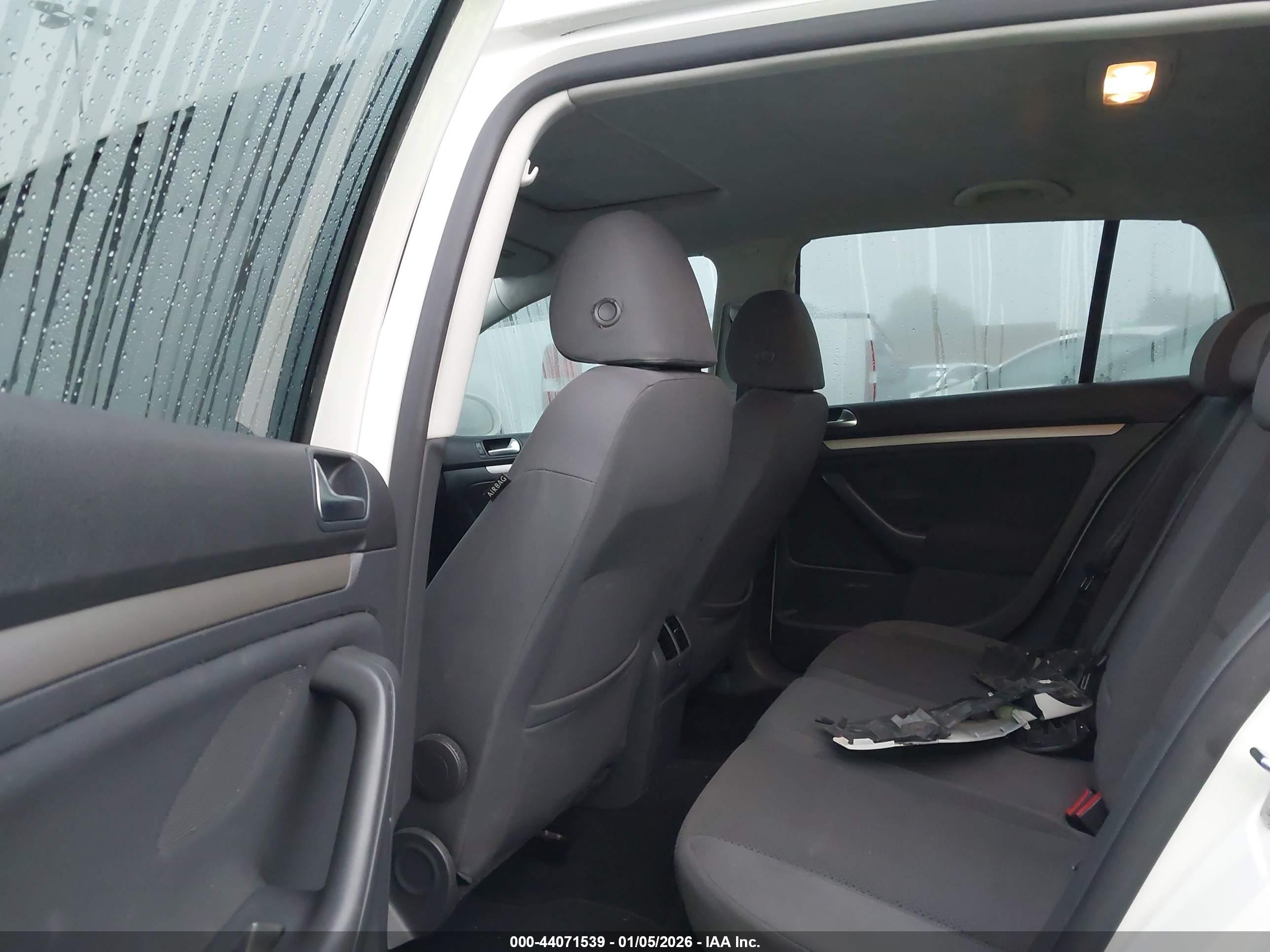 VOLKSWAGEN RABBIT image 8