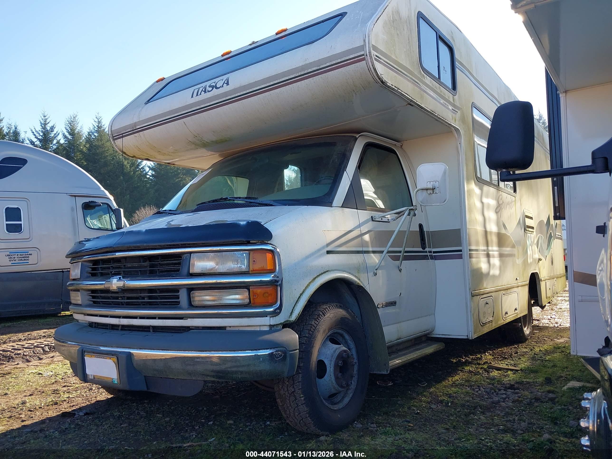 CHEVROLET EXPRESS image 2