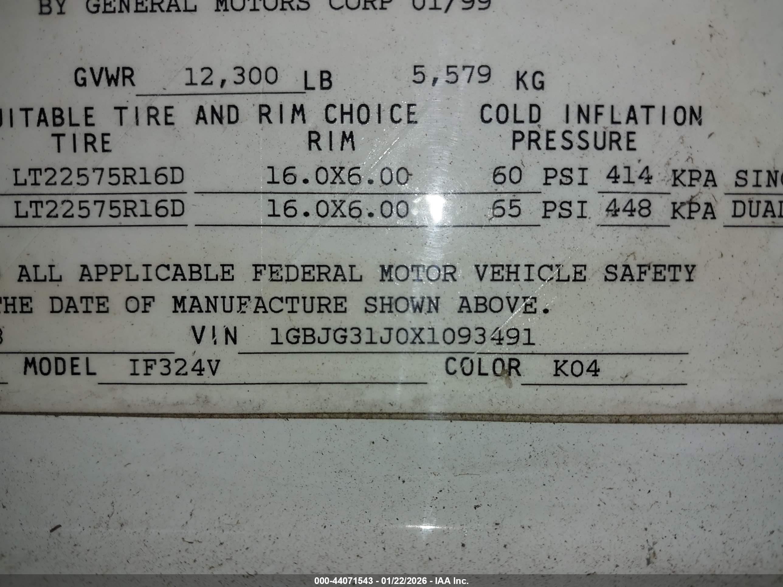 CHEVROLET EXPRESS image 9