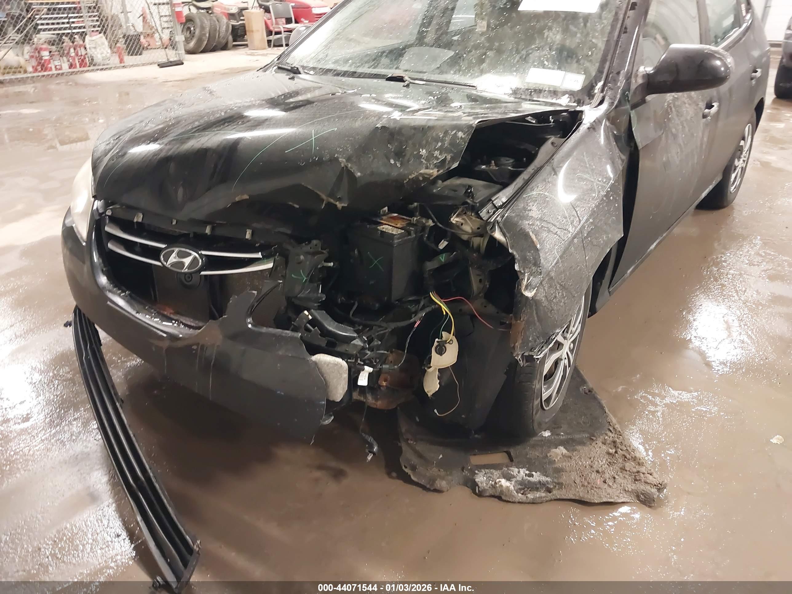 HYUNDAI ELANTRA image 6
