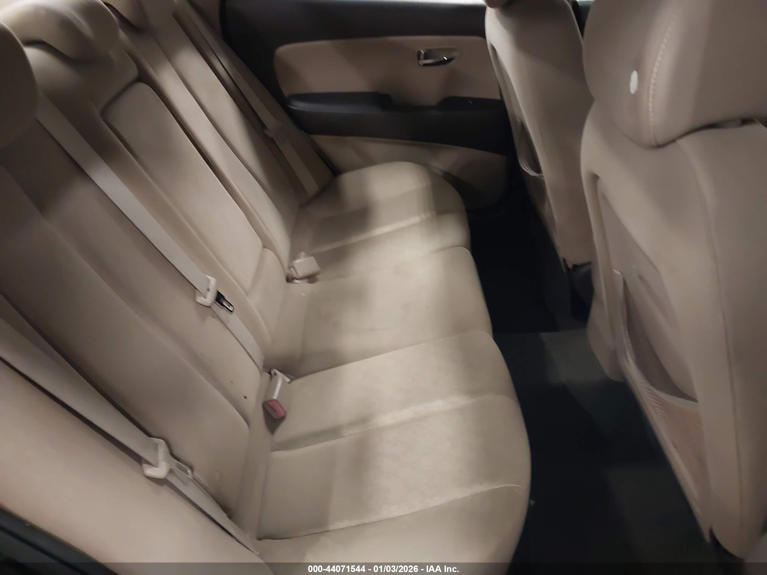 HYUNDAI ELANTRA image 8