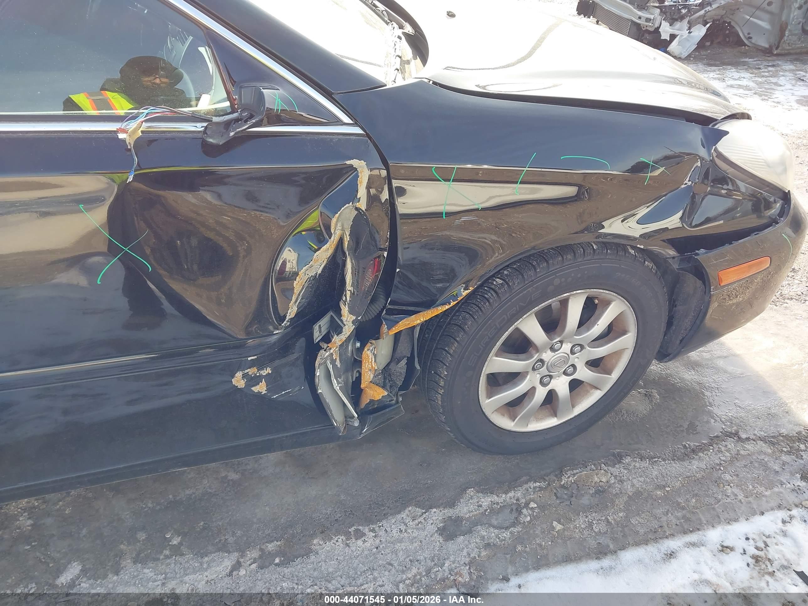 LEXUS ES image 6