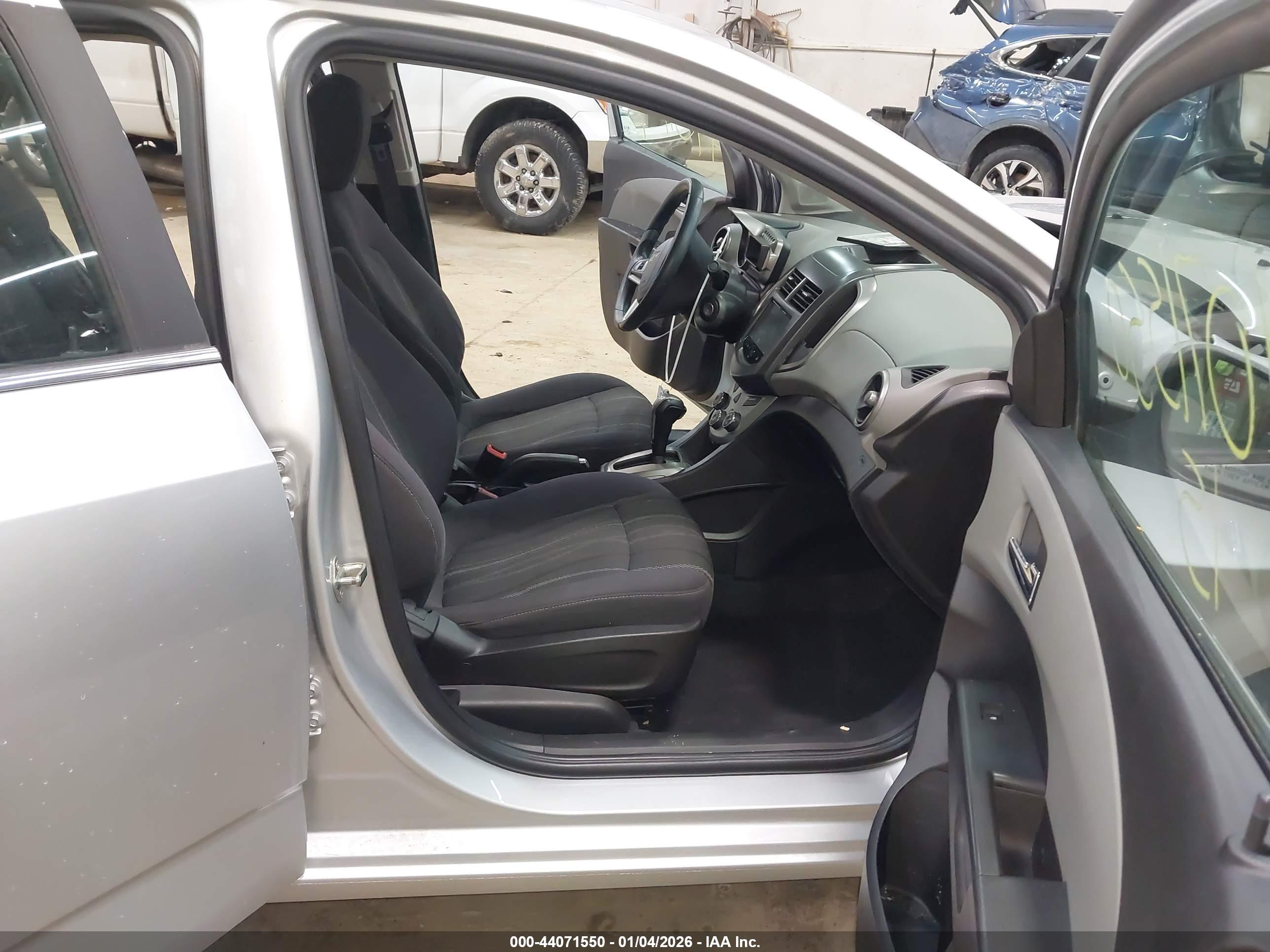 CHEVROLET SONIC image 5
