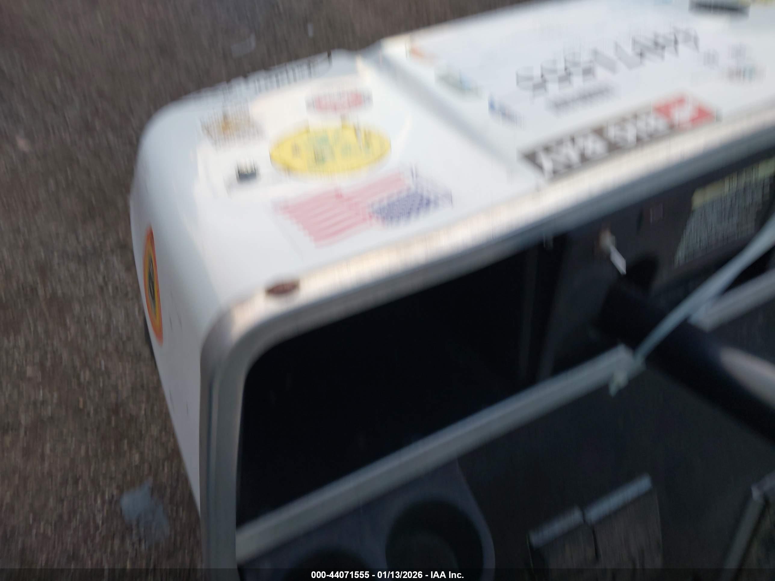 CLUB CAR image 9