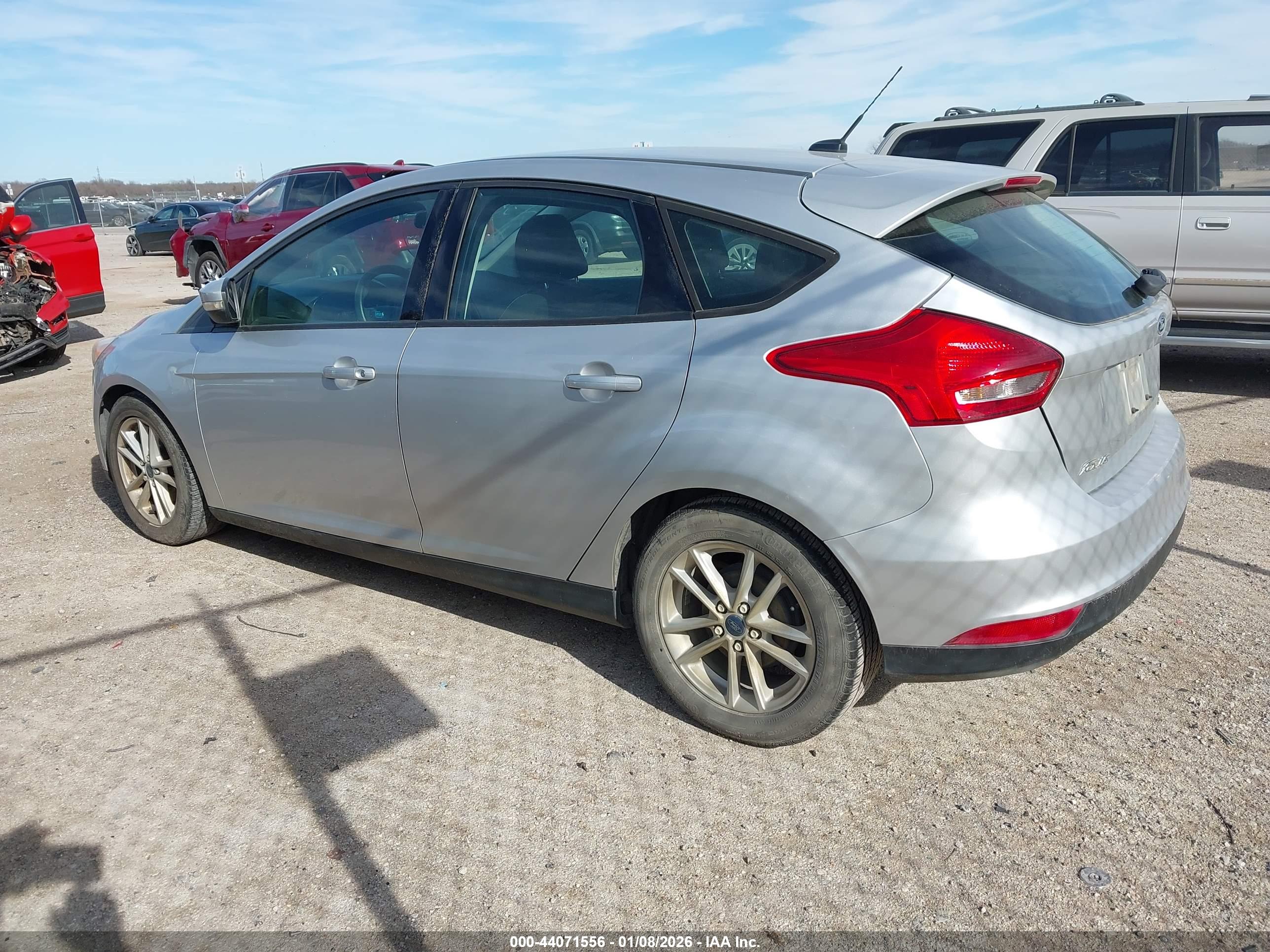 FORD FOCUS image 3