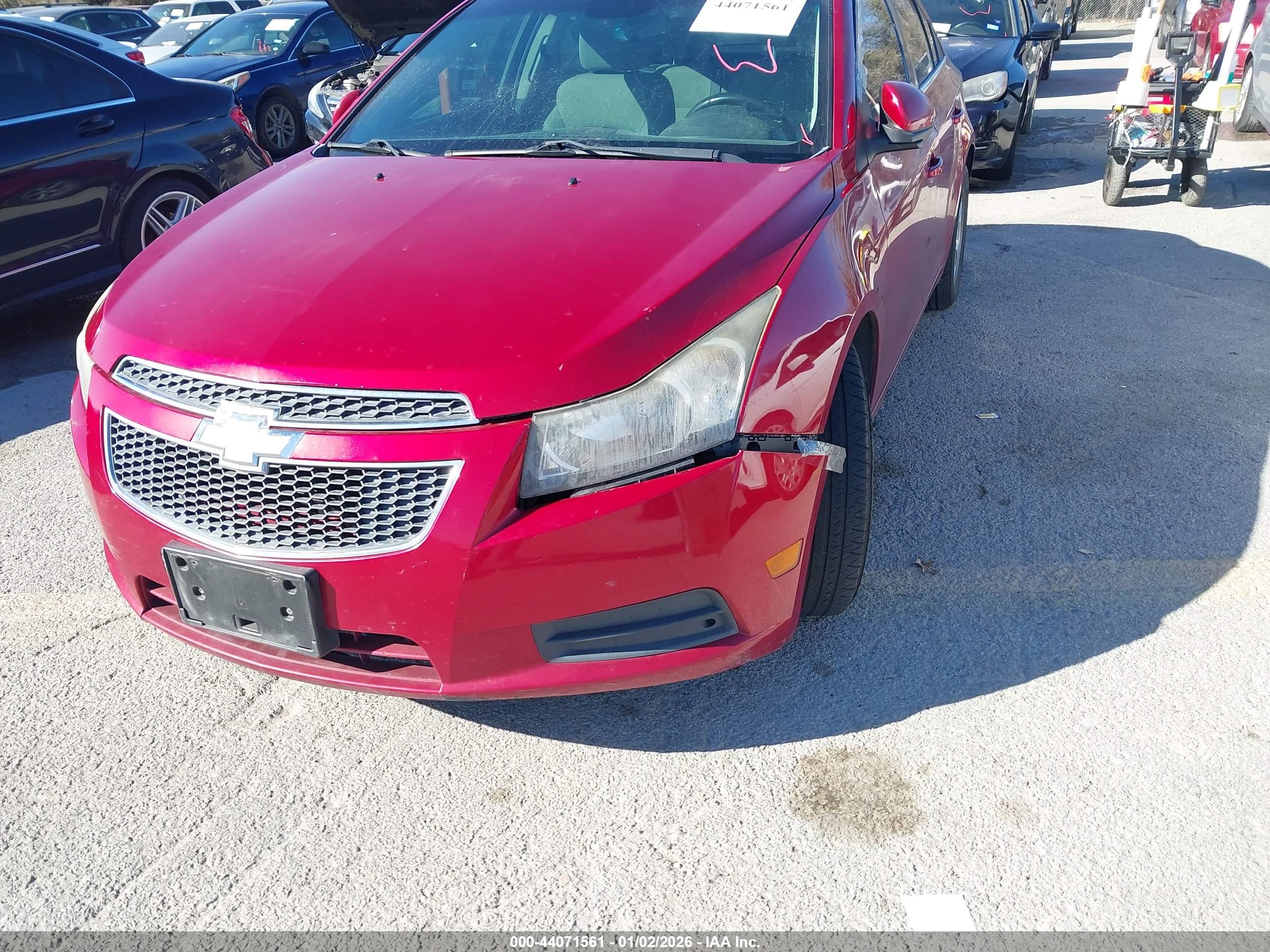 CHEVROLET CRUZE image 6