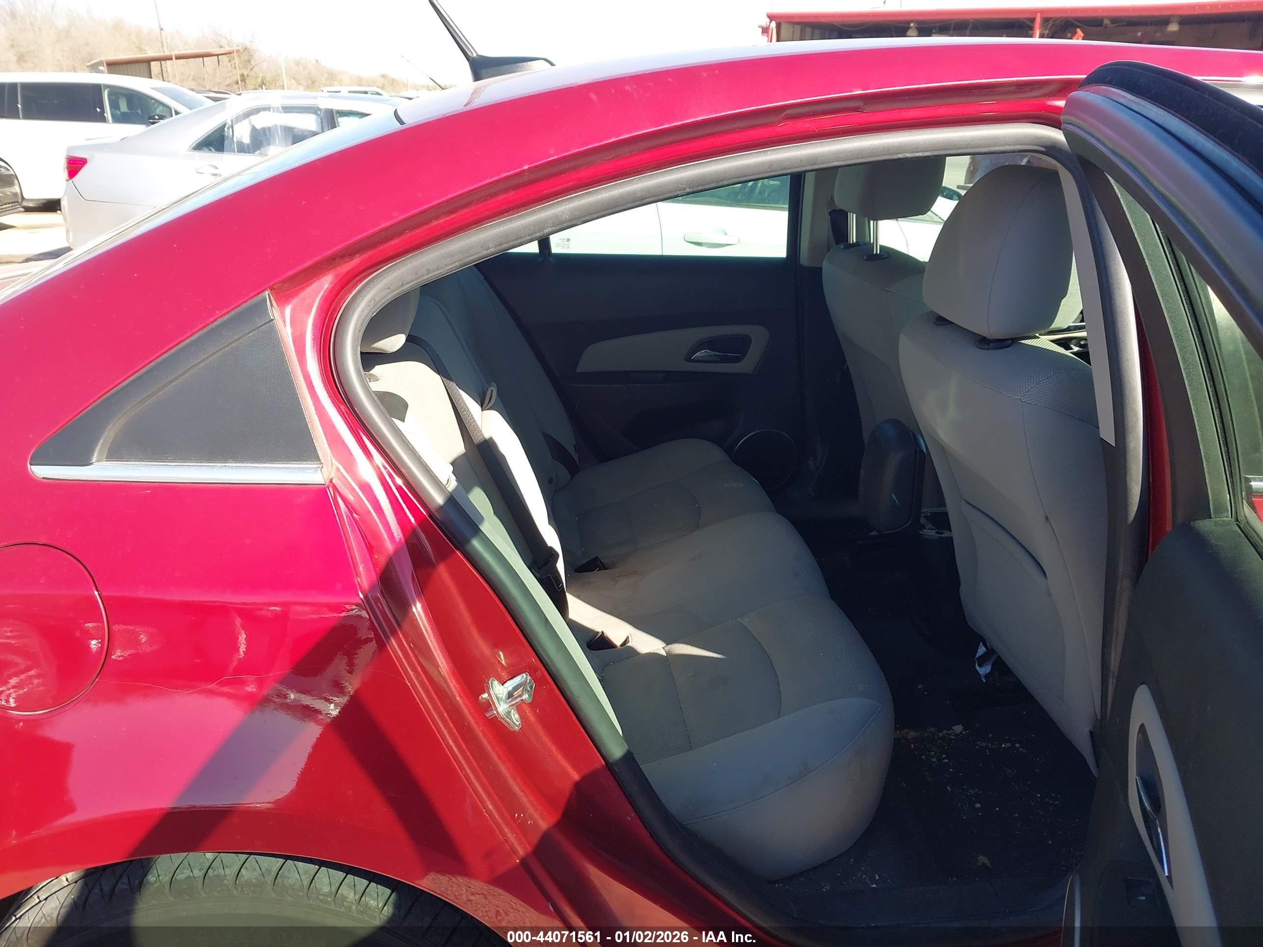 CHEVROLET CRUZE image 8
