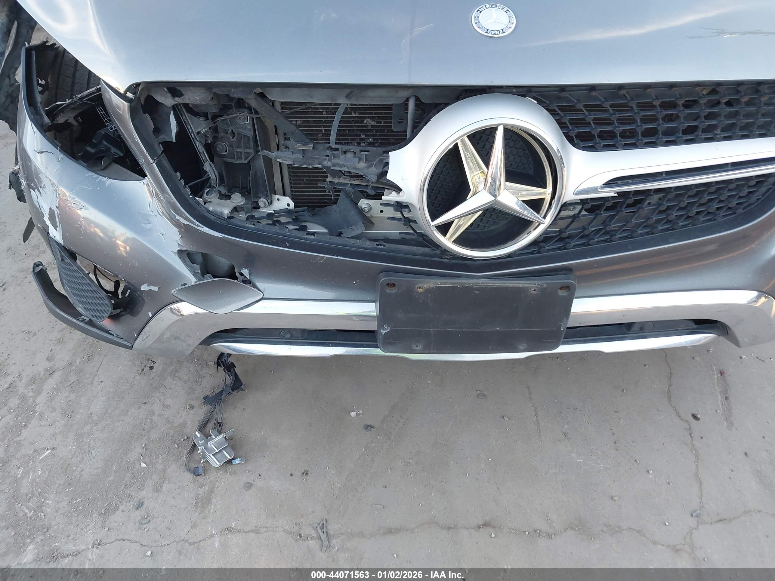 MERCEDES-BENZ GLC image 6