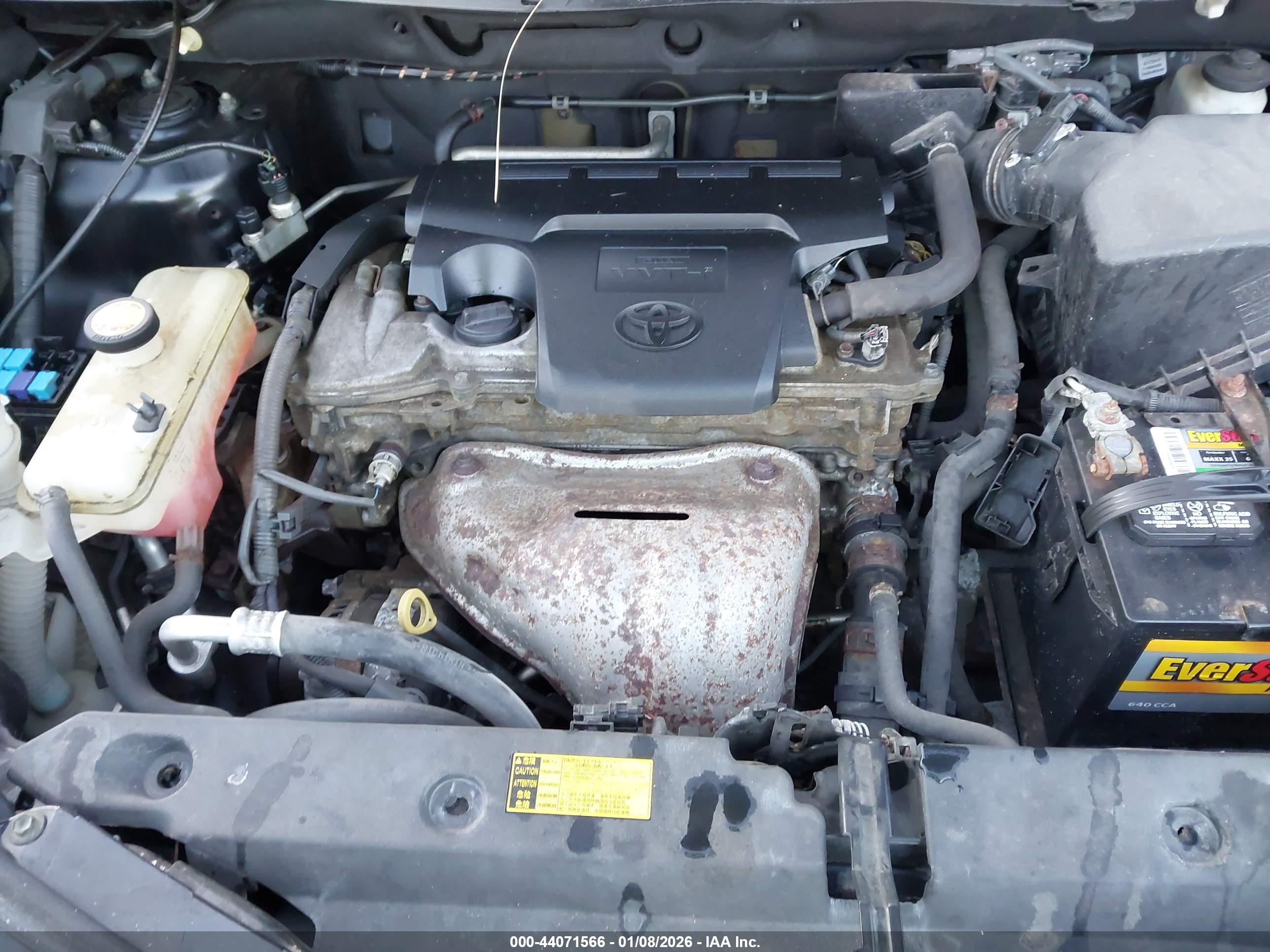 TOYOTA RAV4 image 10