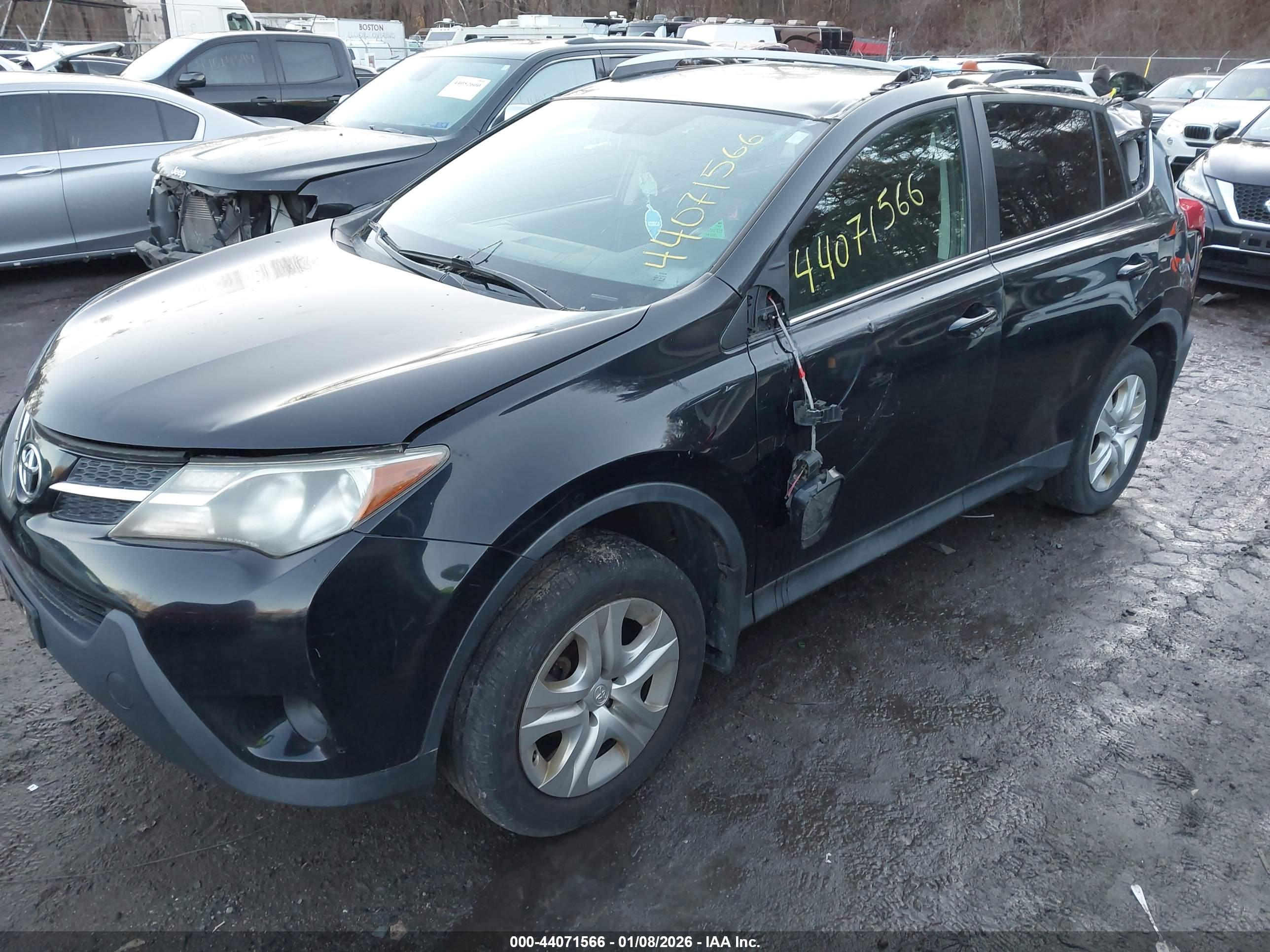 TOYOTA RAV4 image 2
