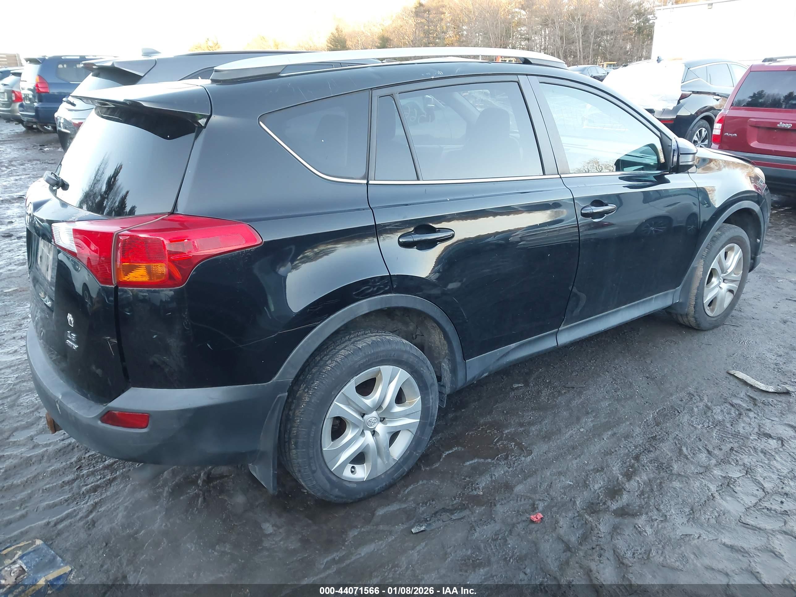 TOYOTA RAV4 image 4