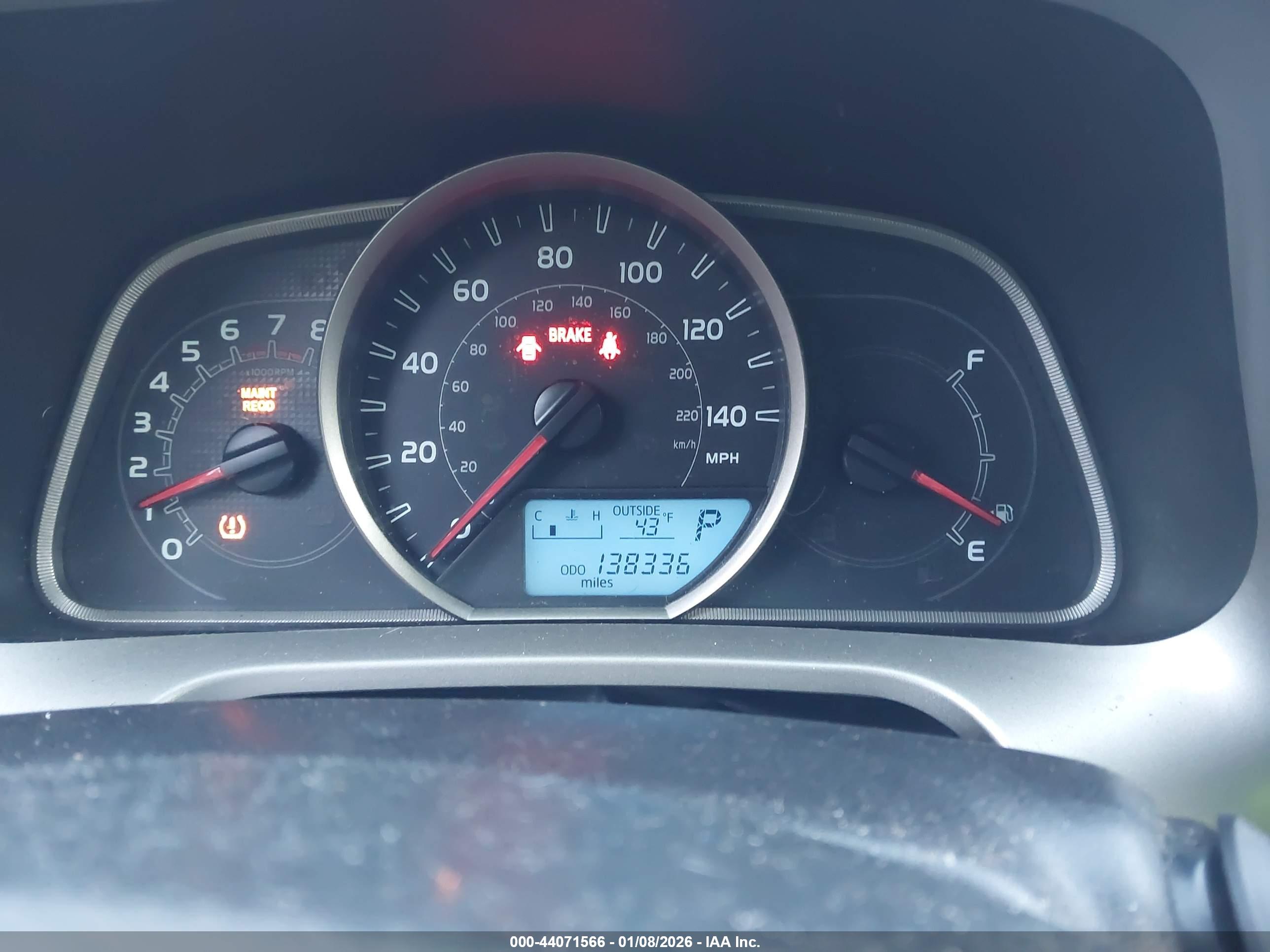 TOYOTA RAV4 image 7