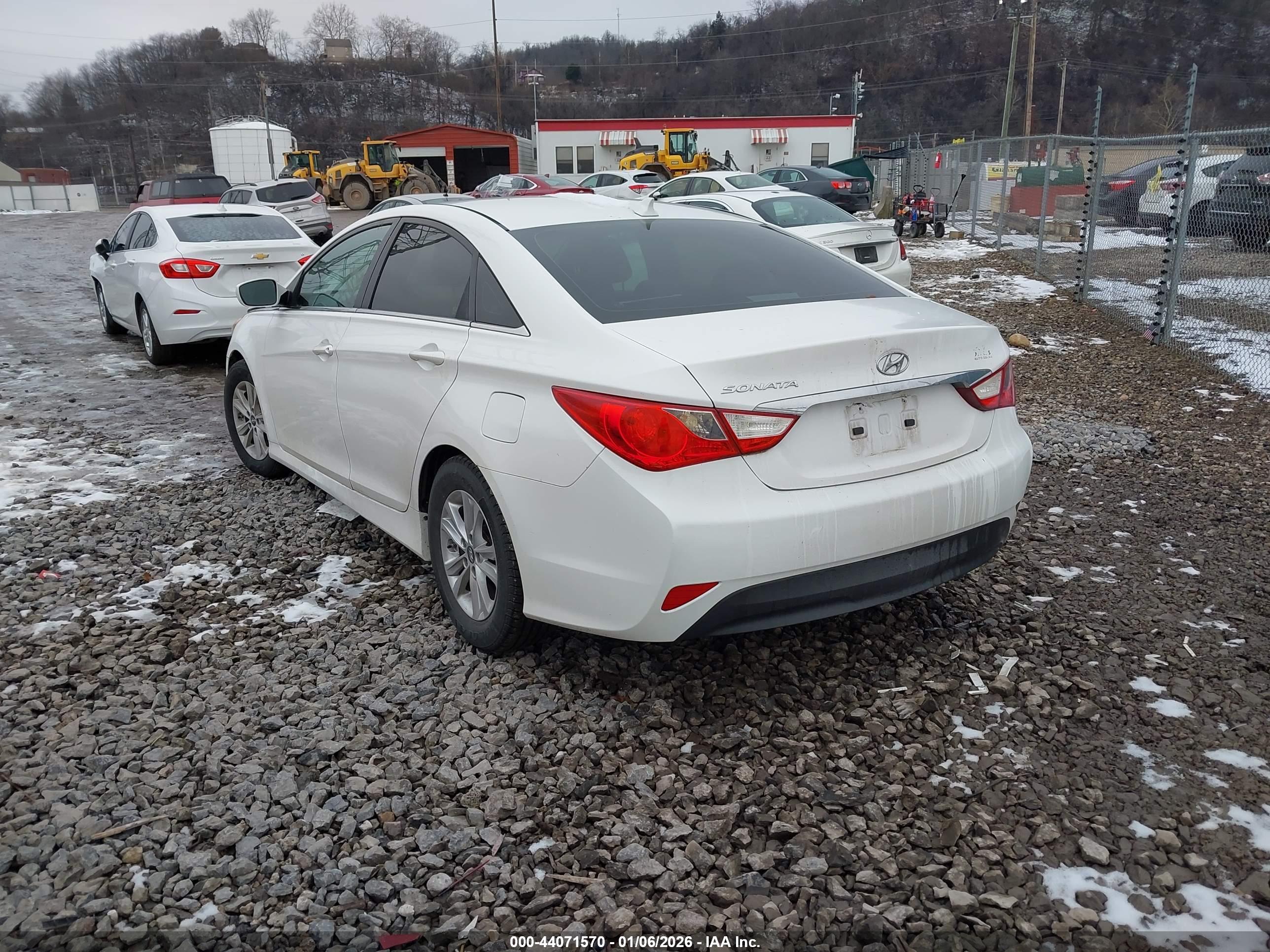 HYUNDAI SONATA image 3