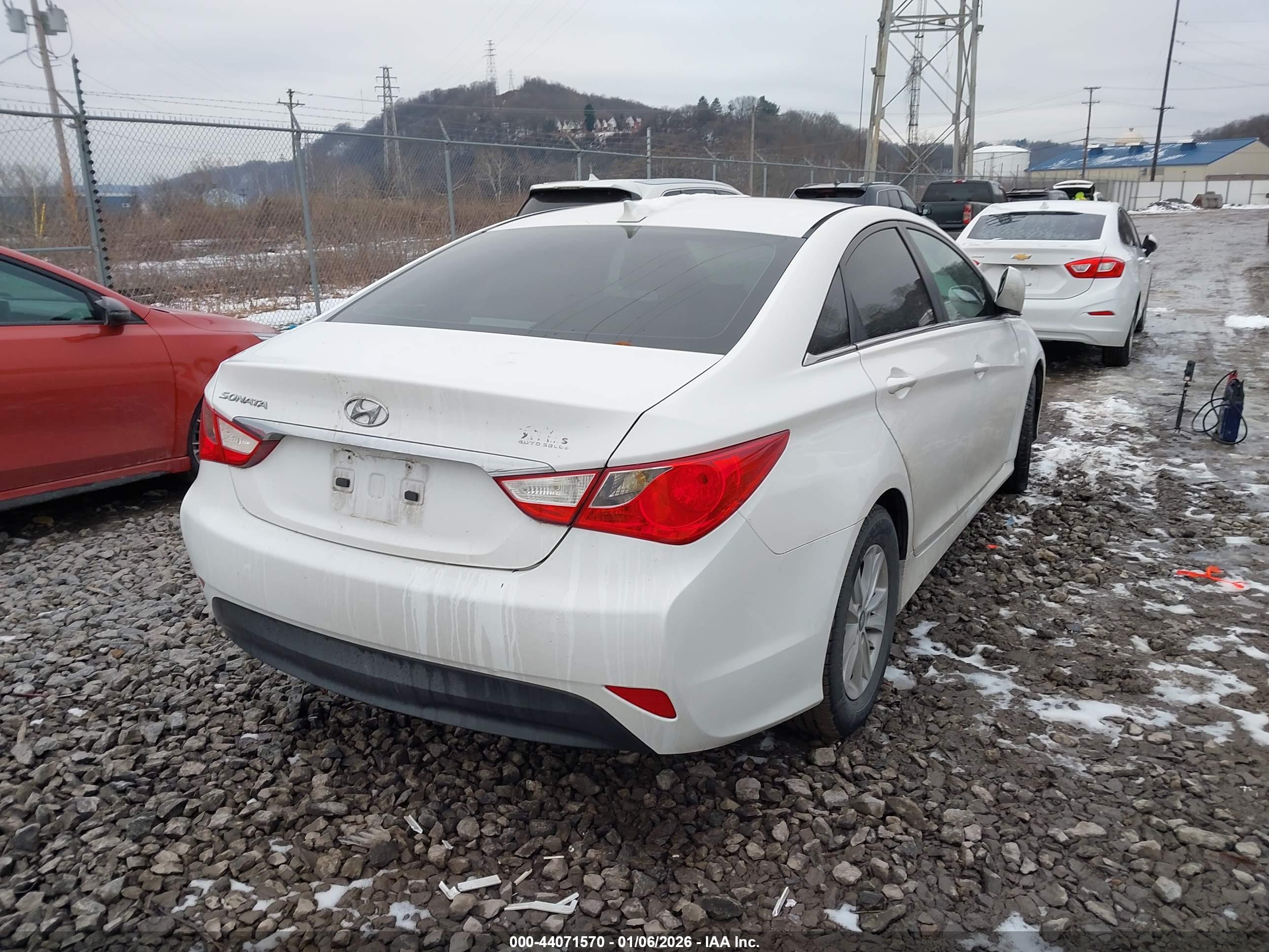 HYUNDAI SONATA image 4