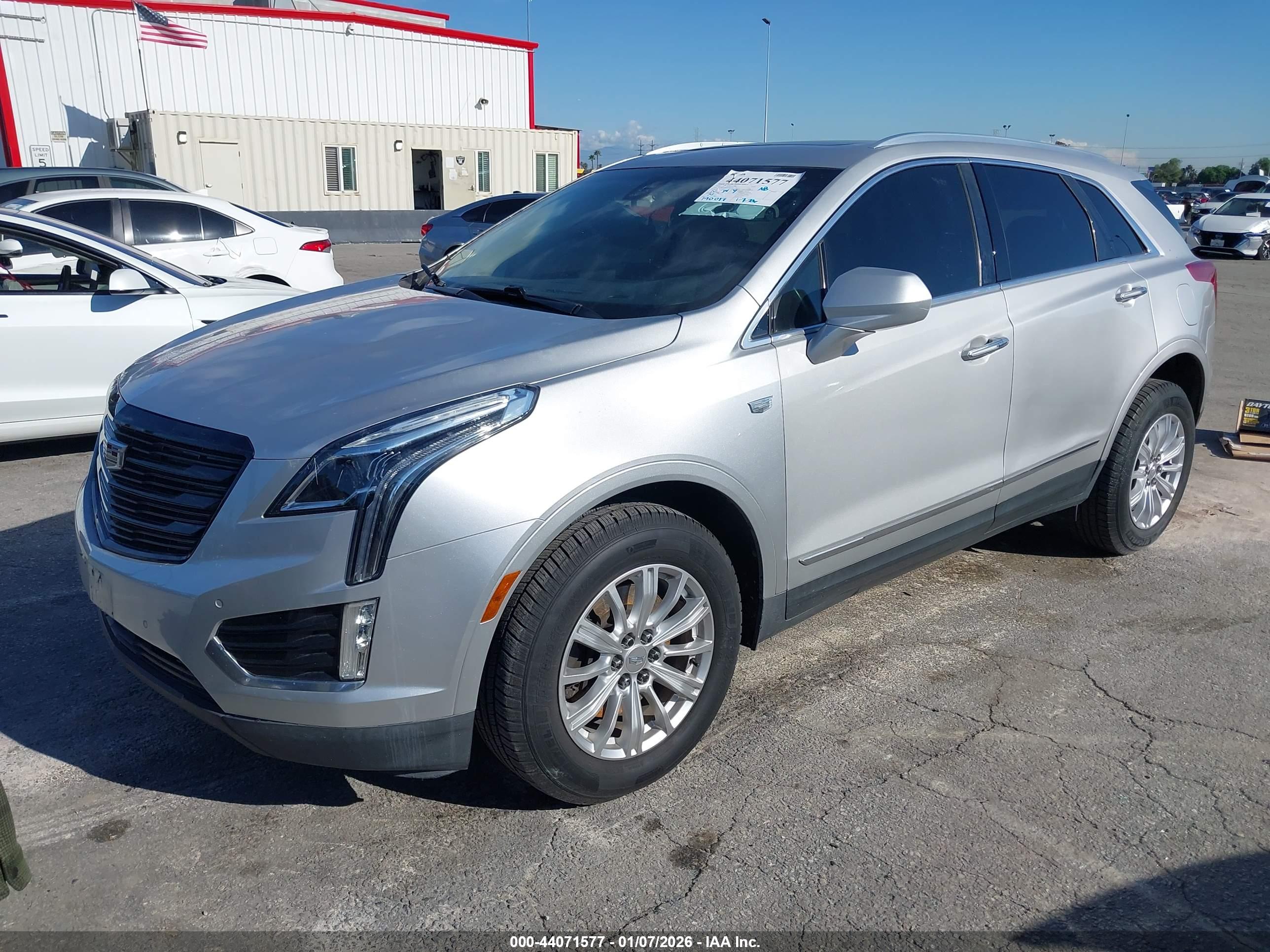 CADILLAC XT5 image 2
