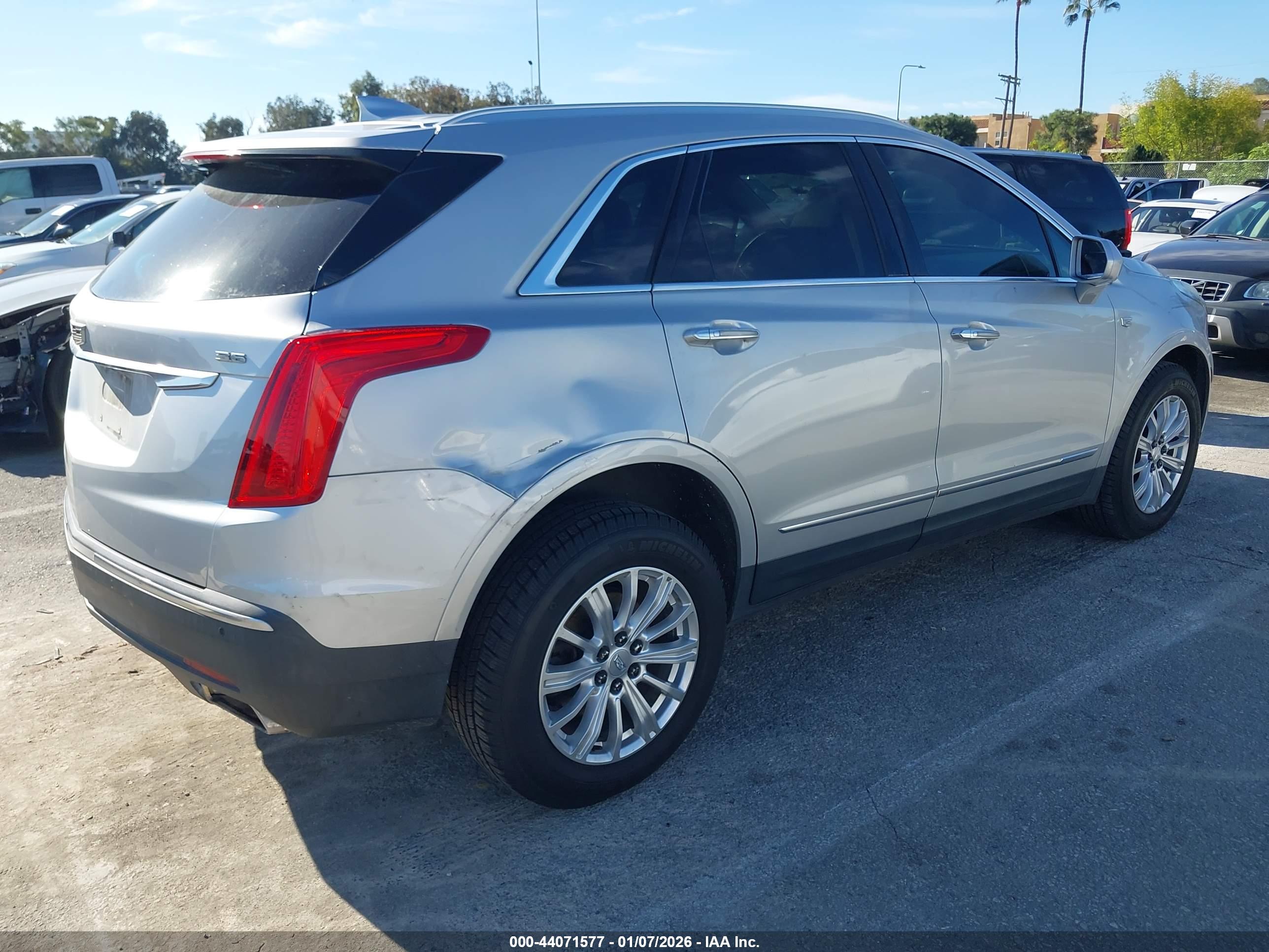 CADILLAC XT5 image 4
