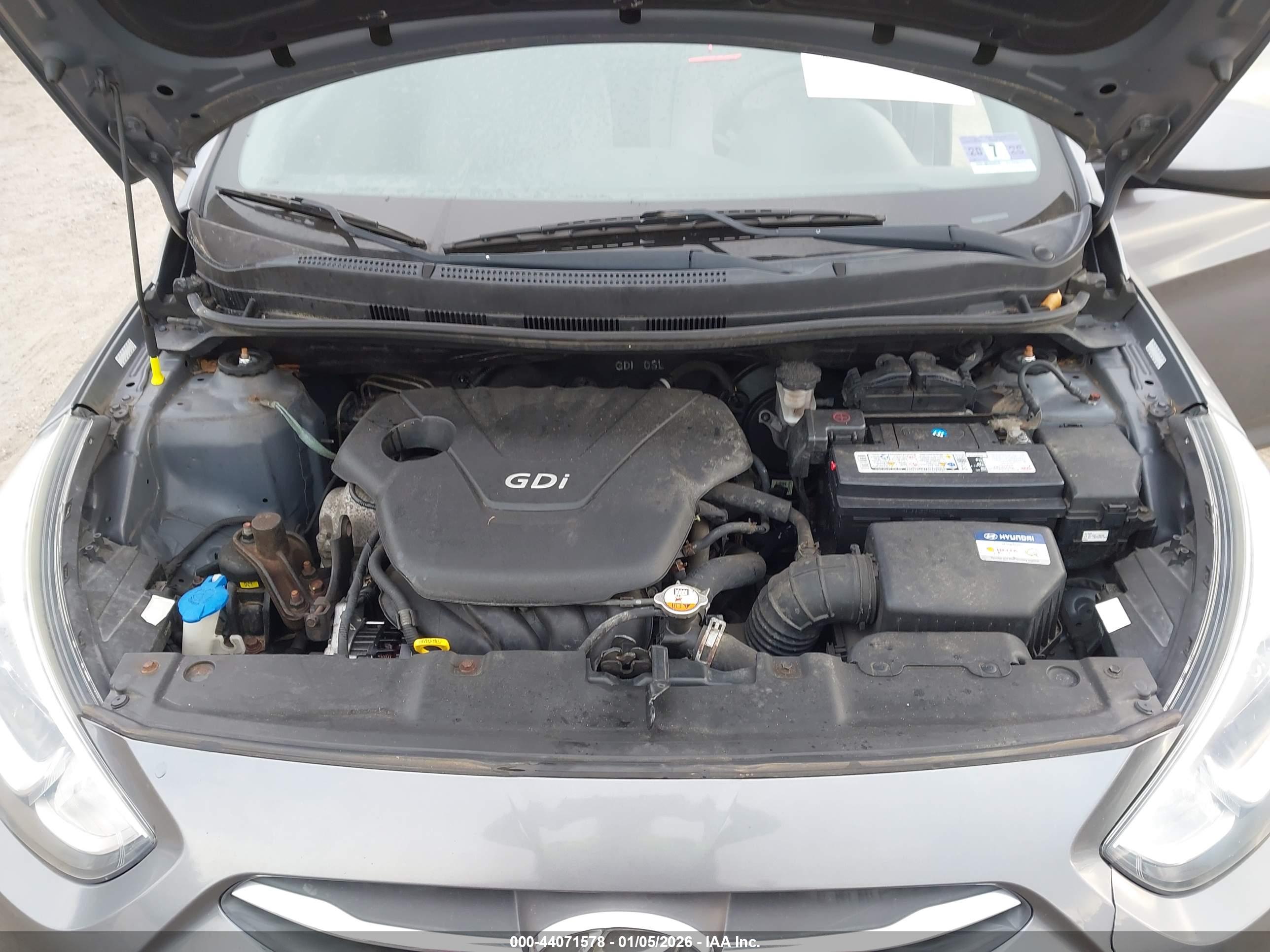 HYUNDAI ACCENT image 10