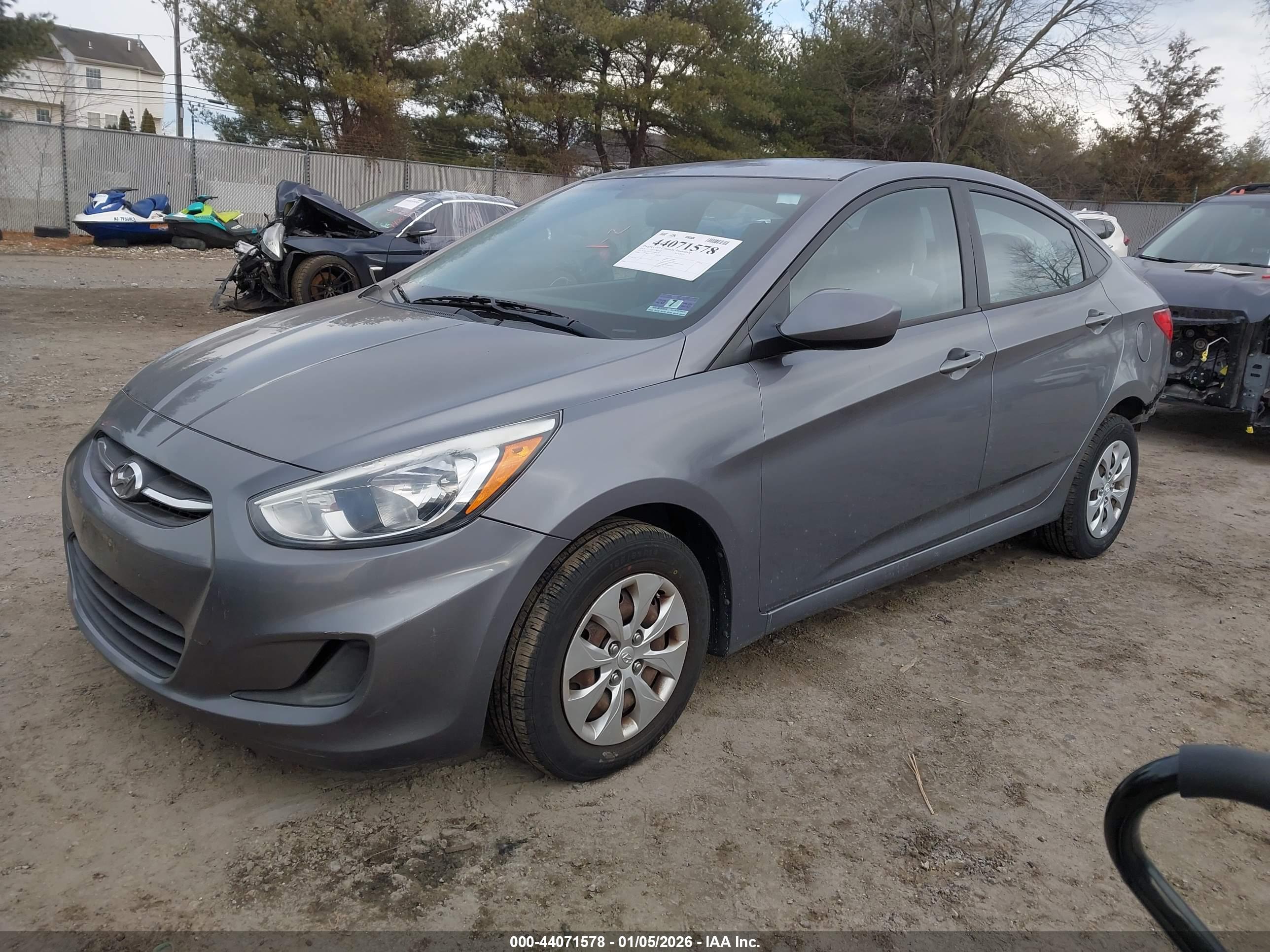 HYUNDAI ACCENT image 2