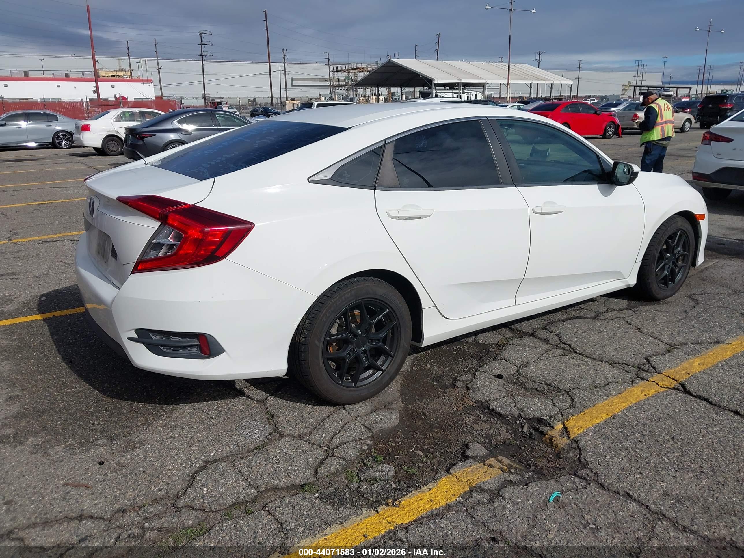 HONDA CIVIC image 4