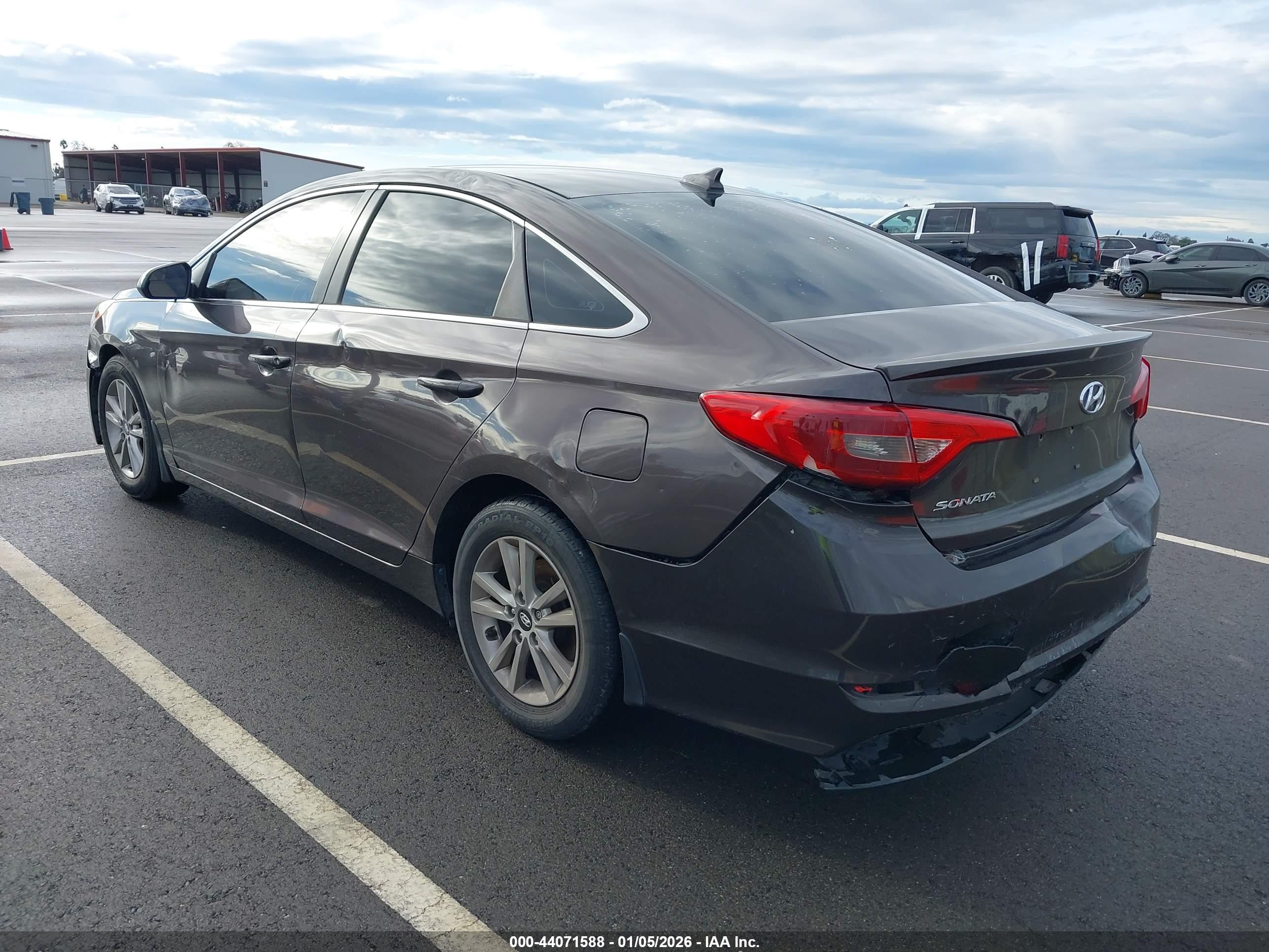 HYUNDAI SONATA image 3