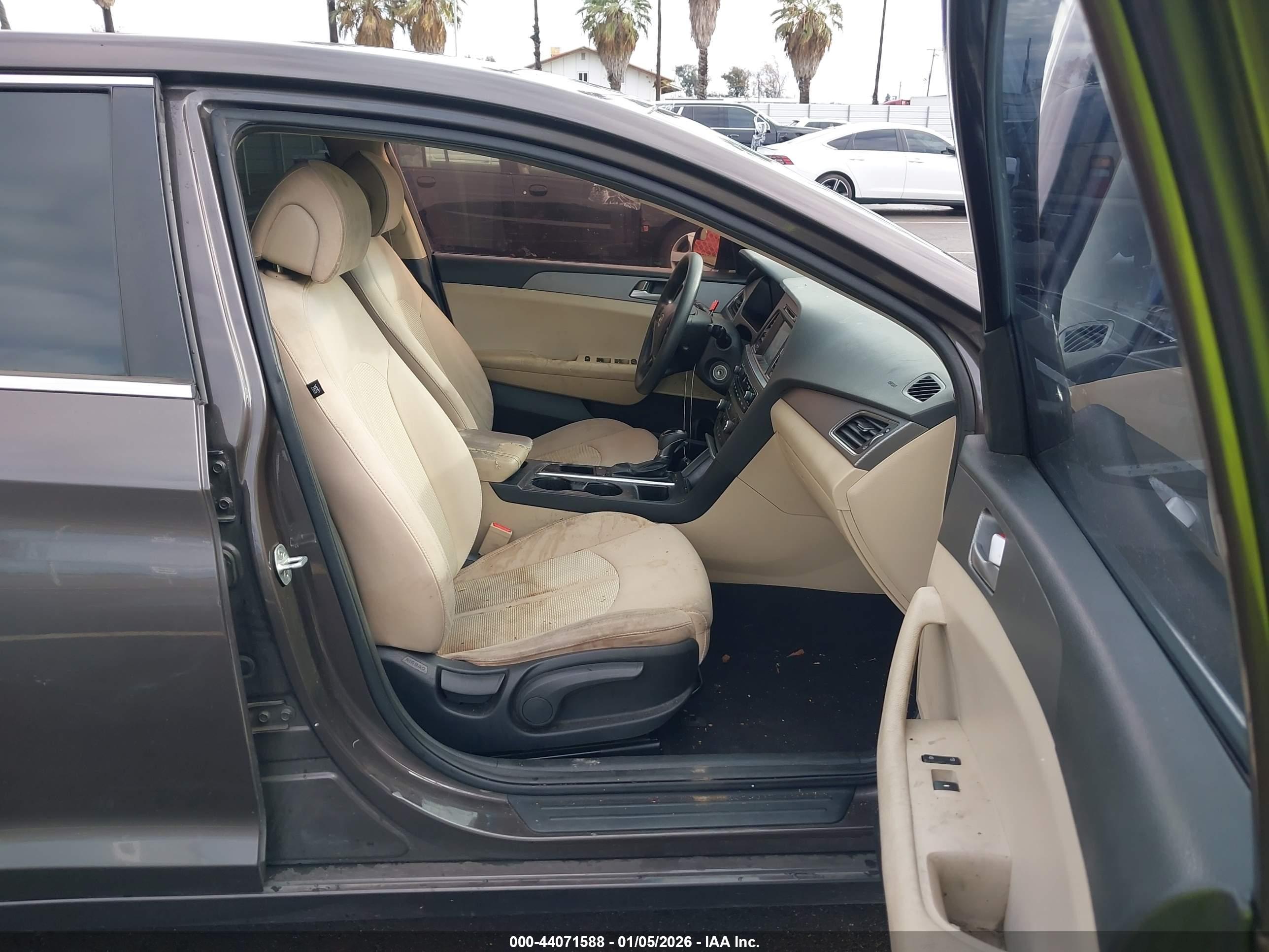 HYUNDAI SONATA image 5