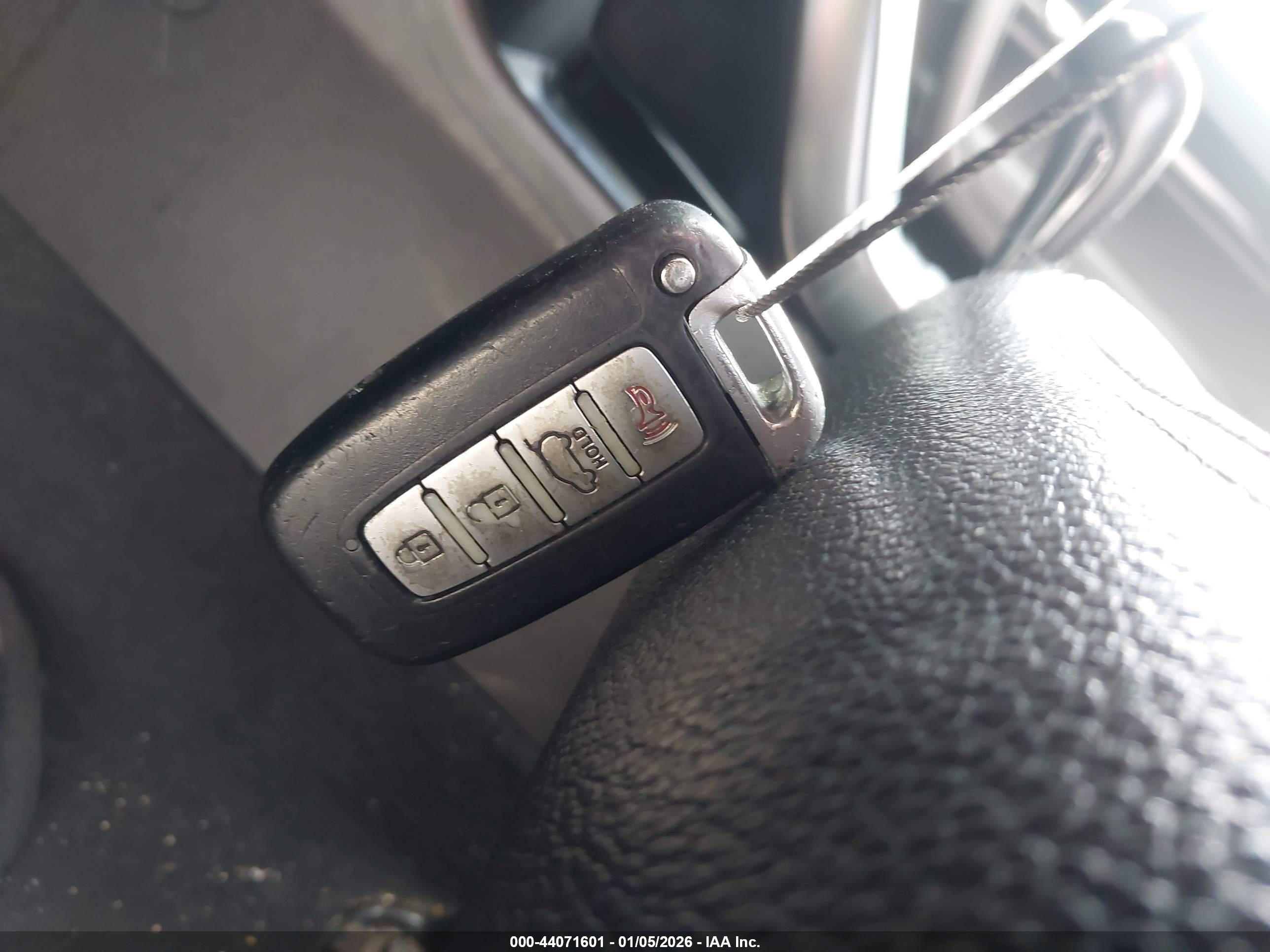 KIA SORENTO image 11