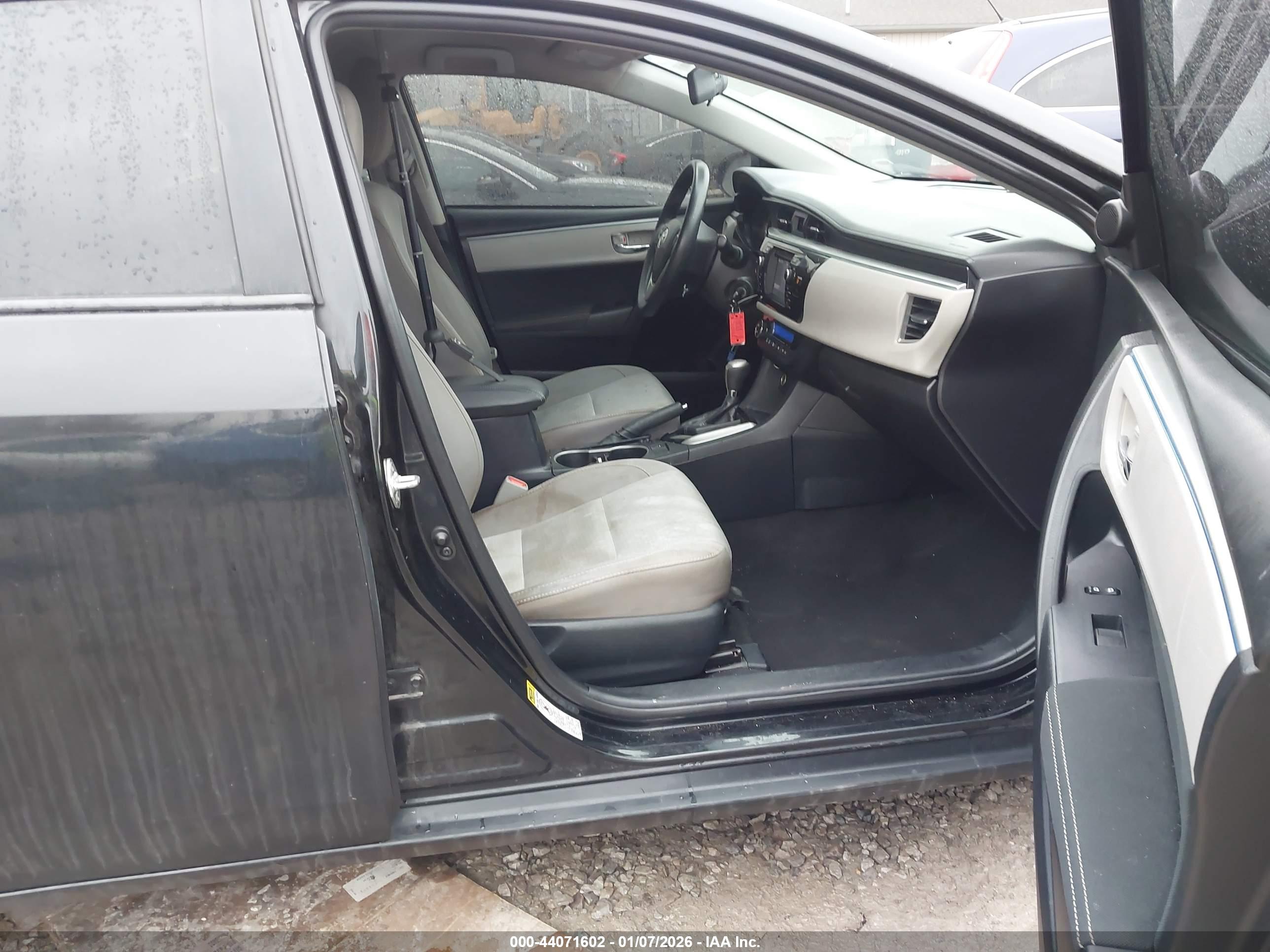 TOYOTA COROLLA image 5