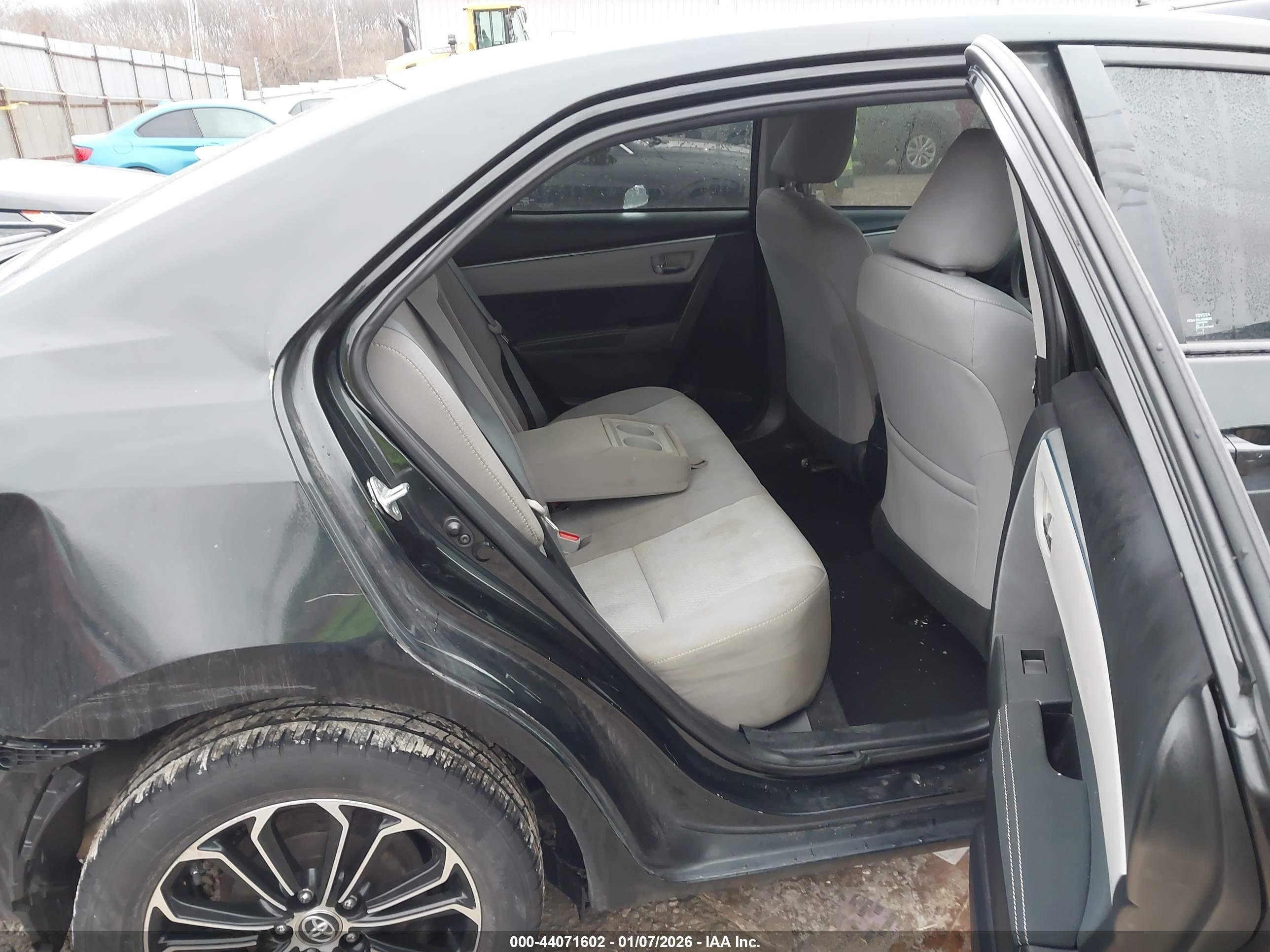 TOYOTA COROLLA image 8