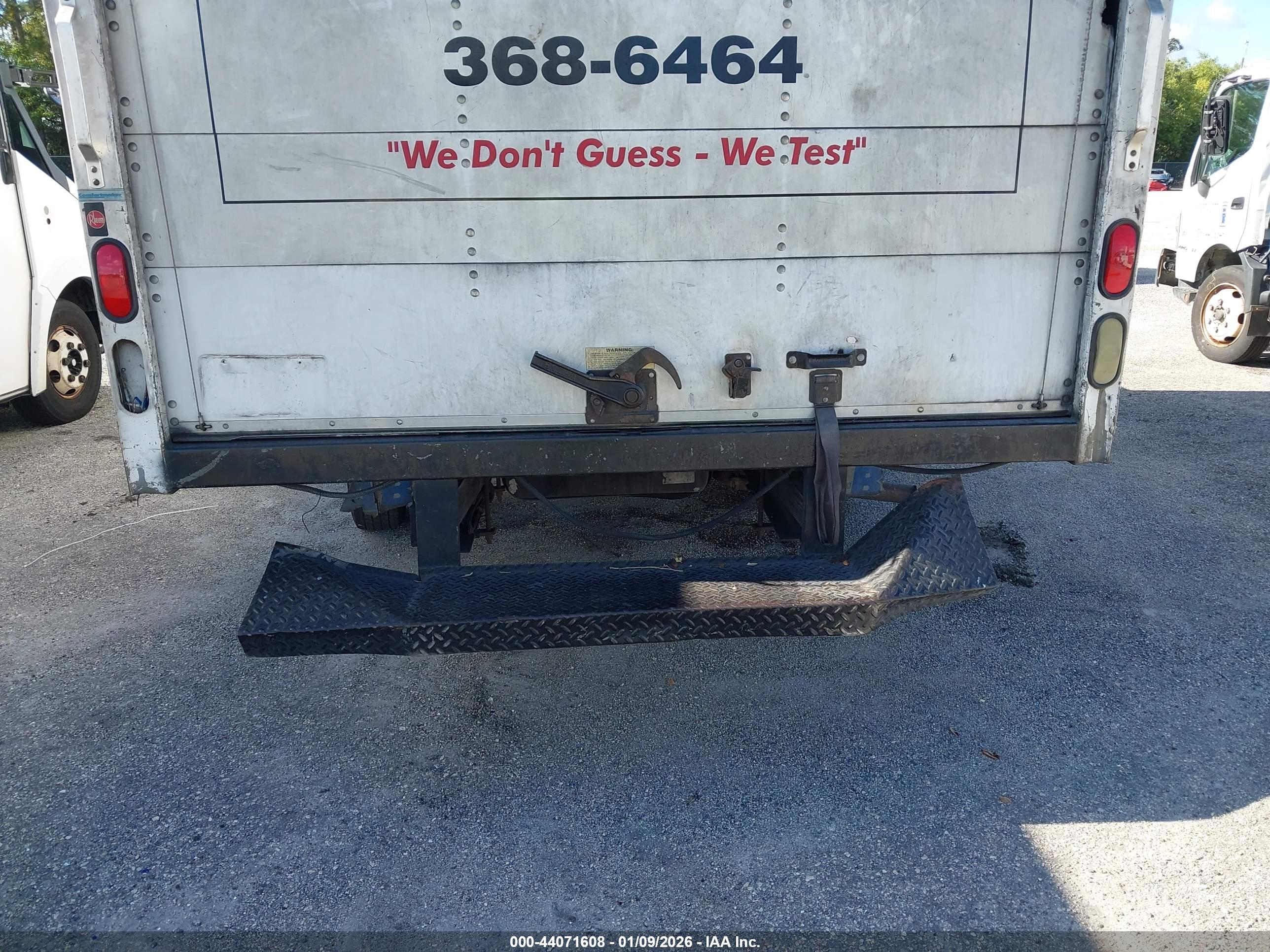 FORD E-350 image 6