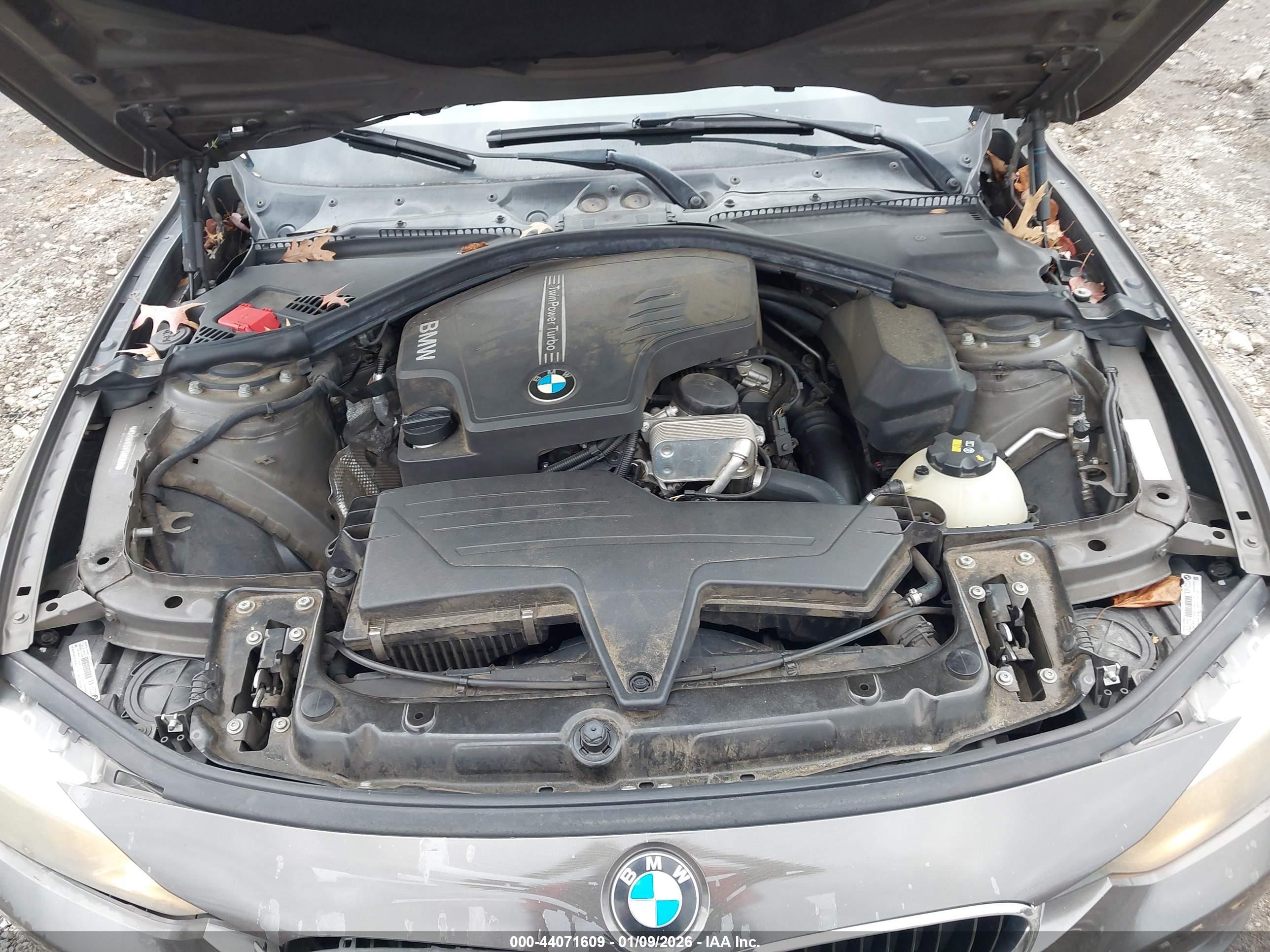 BMW 320I image 10