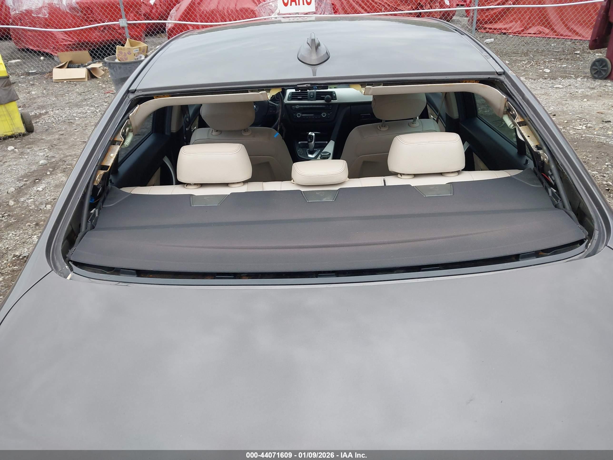 BMW 320I image 6